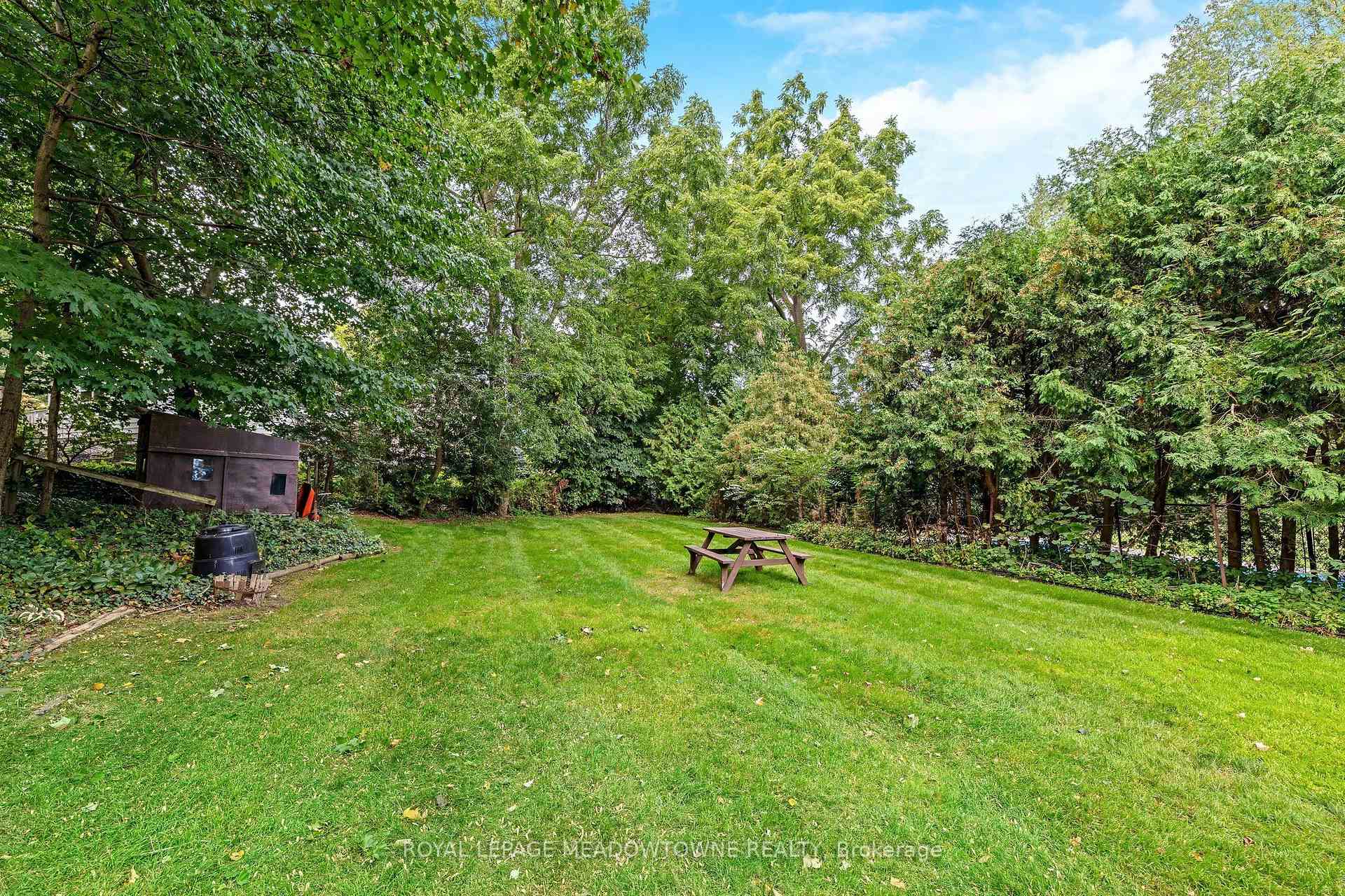 Photo 35 of 12 Mullen Place, Halton Hills, Glen Williams — HOMEH