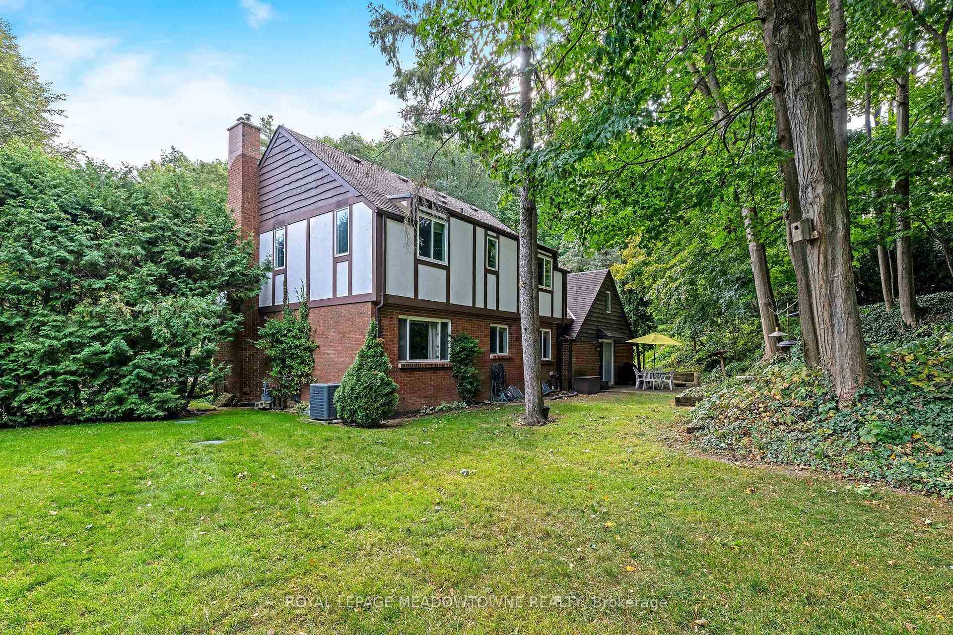 Photo 36 of 12 Mullen Place, Halton Hills, Glen Williams — HOMEH