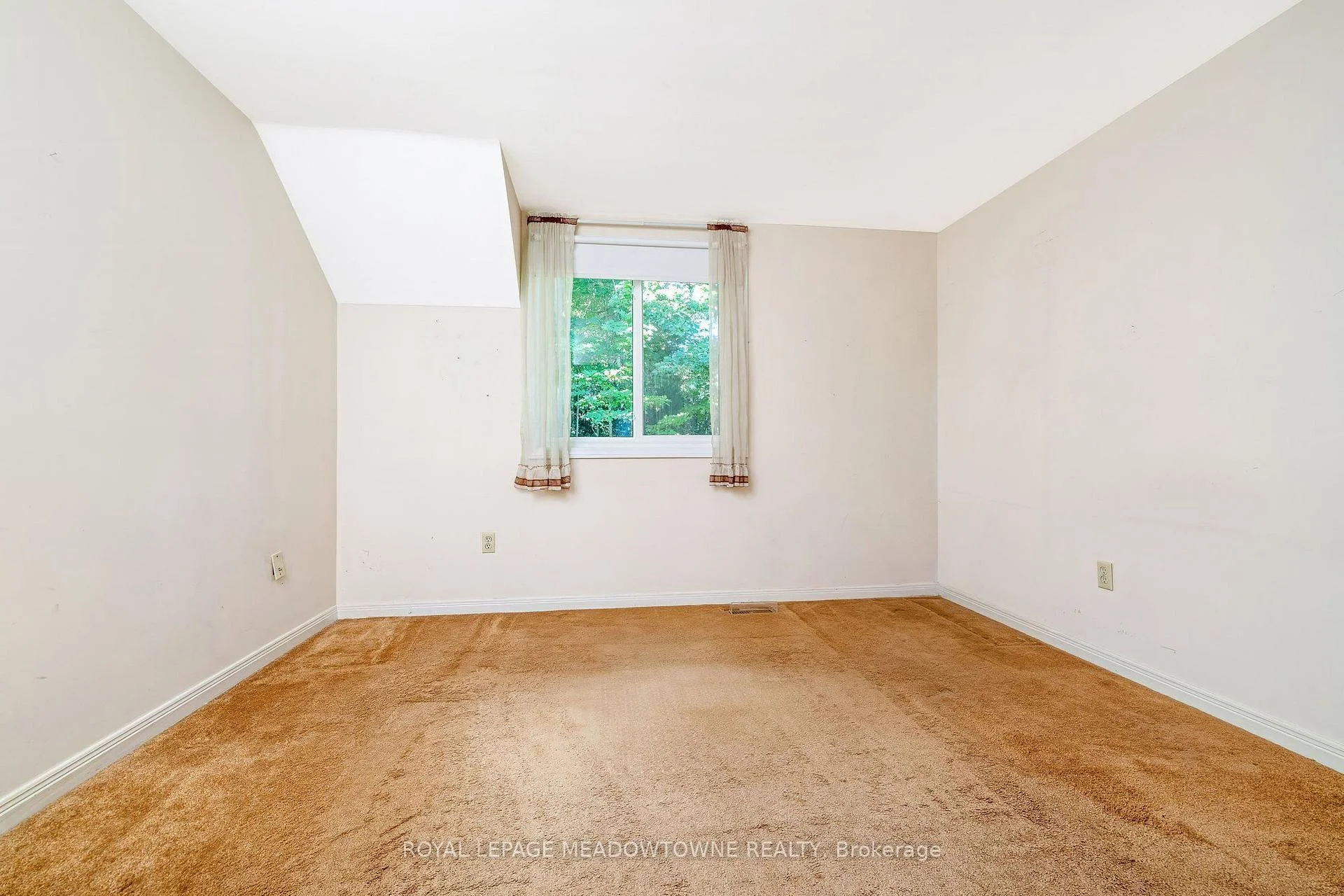 Photo 30 of 12 Mullen Place, Halton Hills, Glen Williams — HOMEH