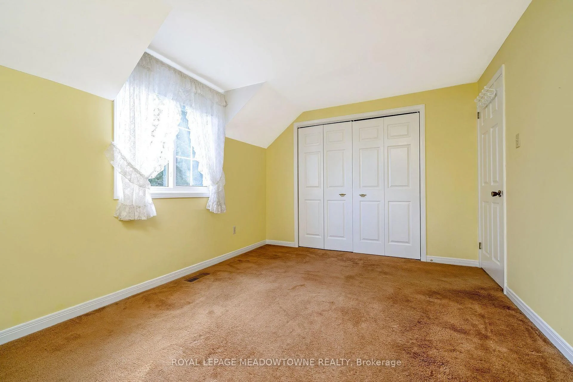 Photo 33 of 12 Mullen Place, Halton Hills, Glen Williams — HOMEH