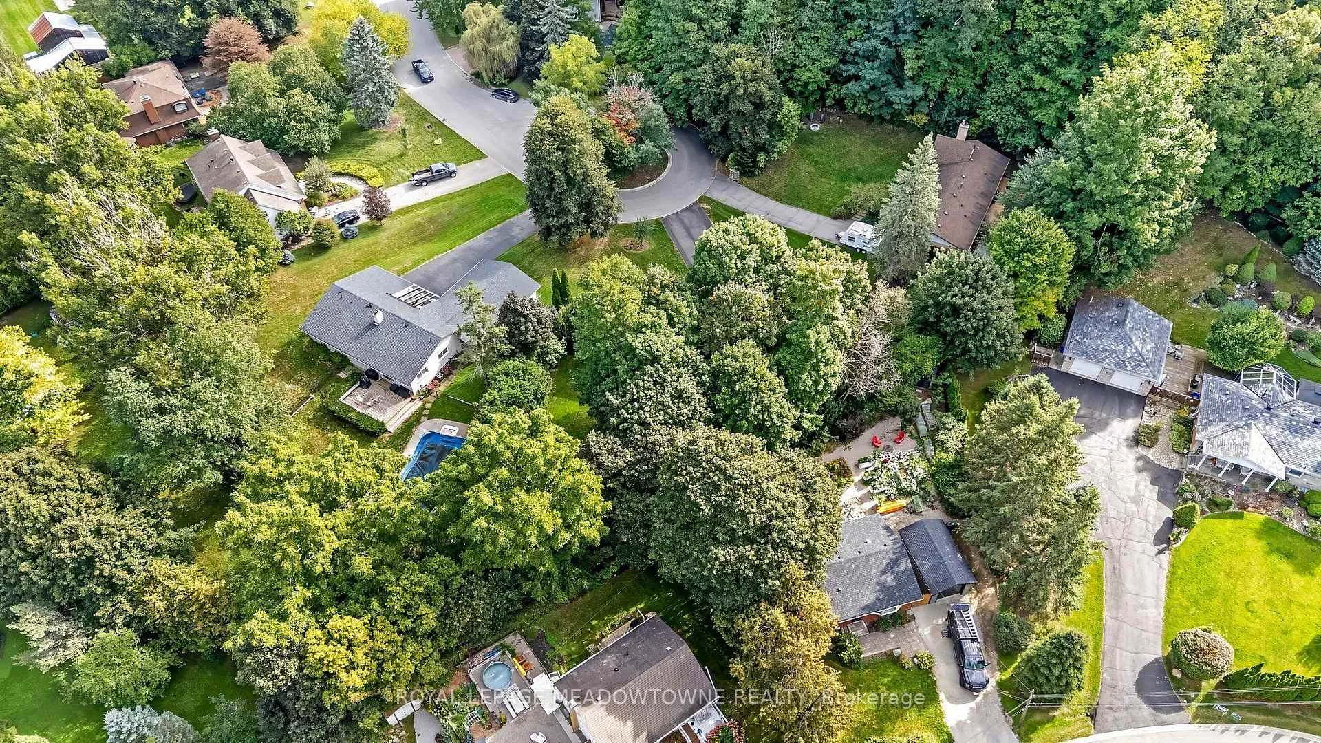 Photo 45 of 12 Mullen Place, Halton Hills, Glen Williams — HOMEH