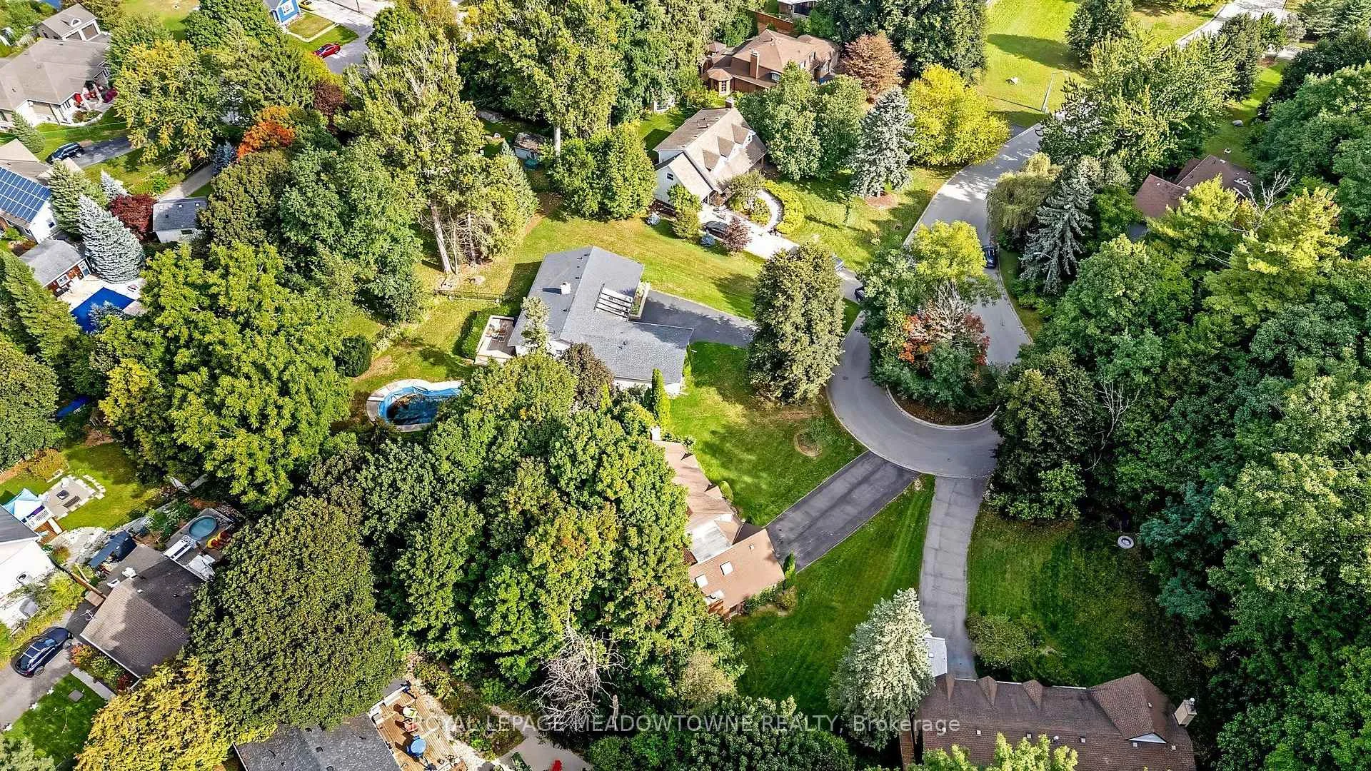 Photo 47 of 12 Mullen Place, Halton Hills, Glen Williams — HOMEH