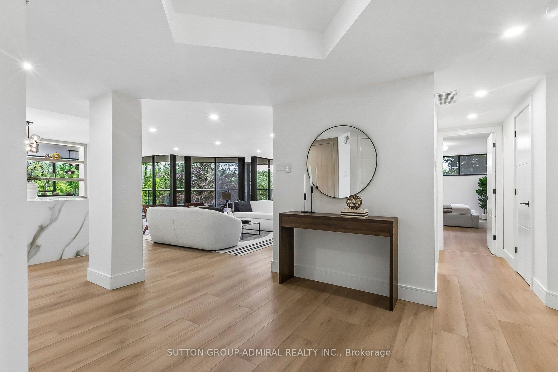 Photo 4 of Unit 301, 3900 Yonge Street, Toronto, Bedford Park-Nortown — HOMEH