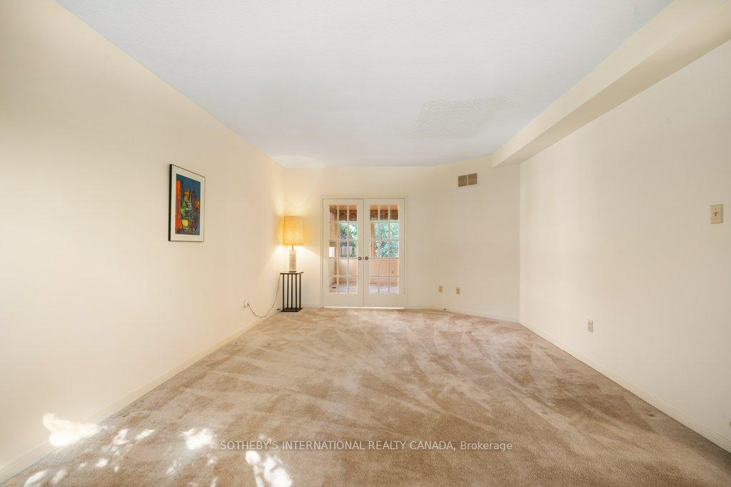 Photo 6 of 104 Cambridge Crescent, Richmond Hill, South Richvale — HOMEH