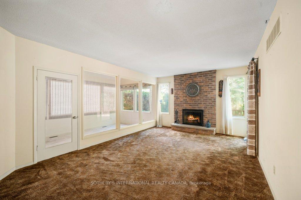 Photo 14 of 104 Cambridge Crescent, Richmond Hill, South Richvale — HOMEH