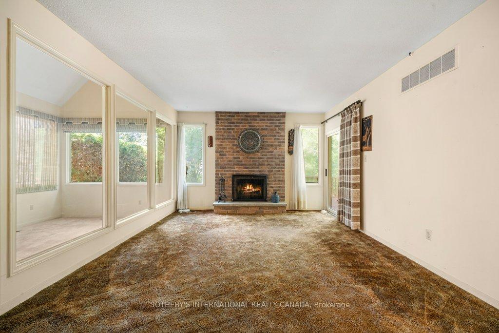 Photo 15 of 104 Cambridge Crescent, Richmond Hill, South Richvale — HOMEH