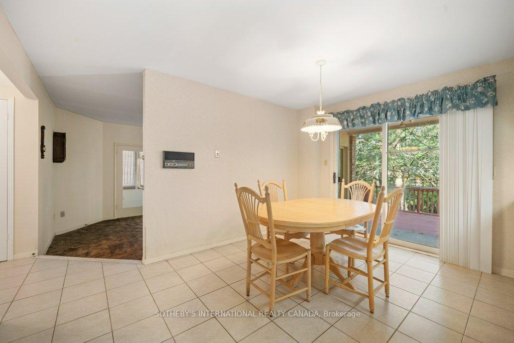 Photo 18 of 104 Cambridge Crescent, Richmond Hill, South Richvale — HOMEH