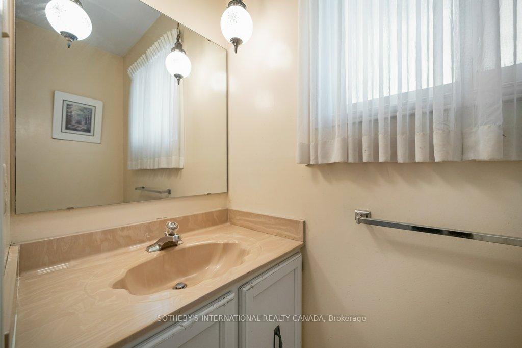 Photo 22 of 104 Cambridge Crescent, Richmond Hill, South Richvale — HOMEH