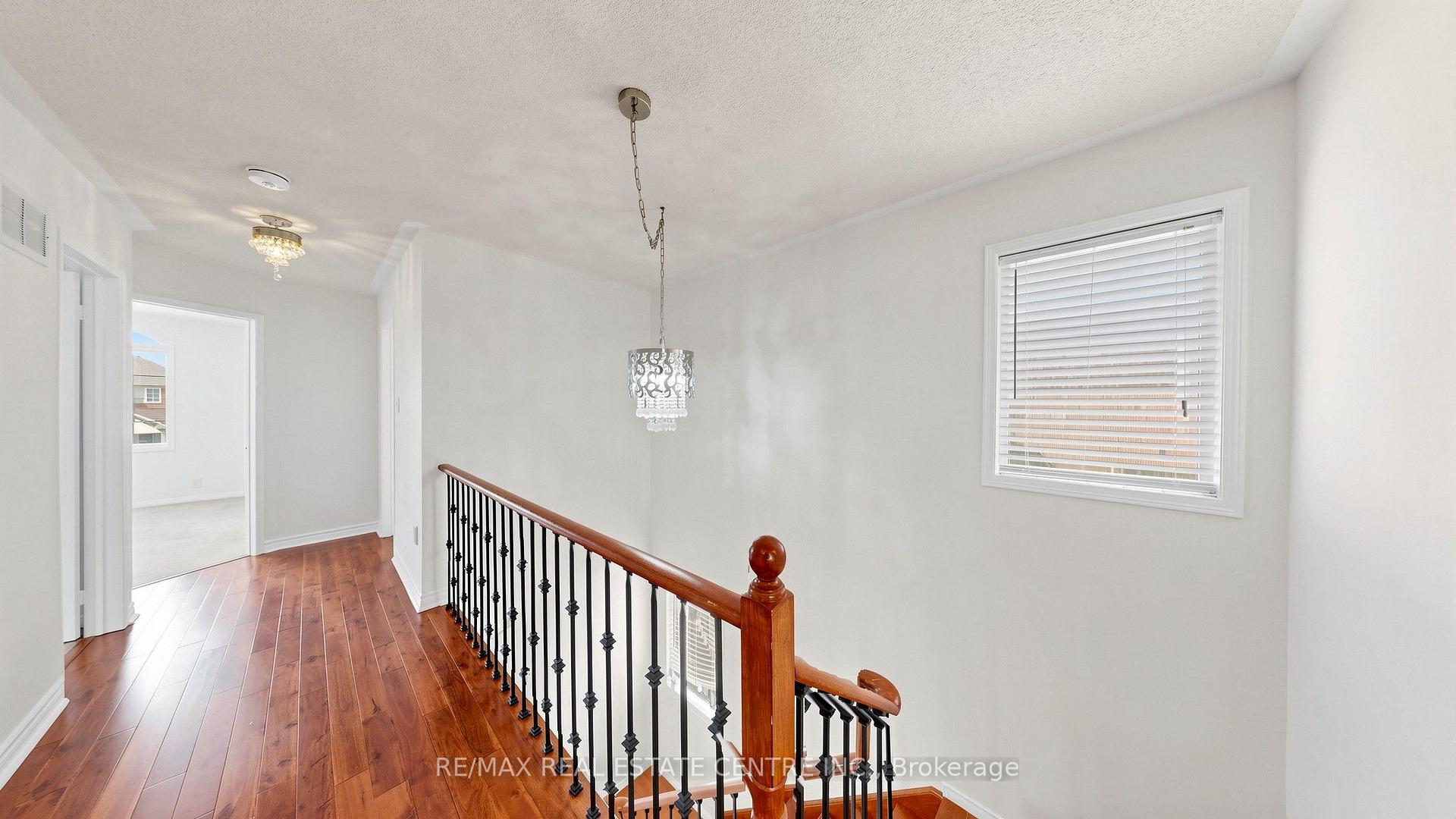 Photo 22 of 30 Culture Crescent, Brampton, Fletcher's Creek Village — HOMEH