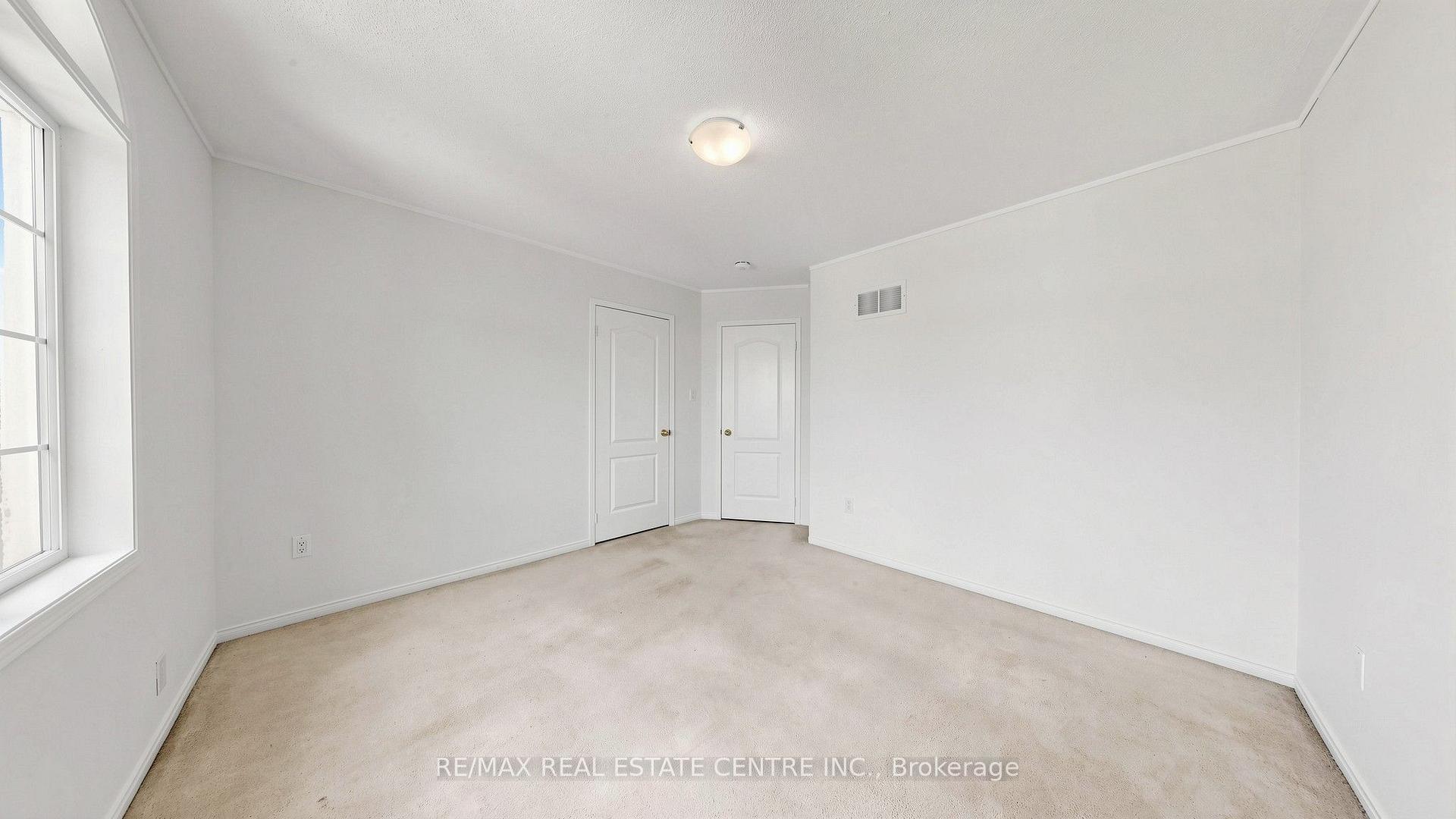 Photo 33 of 30 Culture Crescent, Brampton, Fletcher's Creek Village — HOMEH