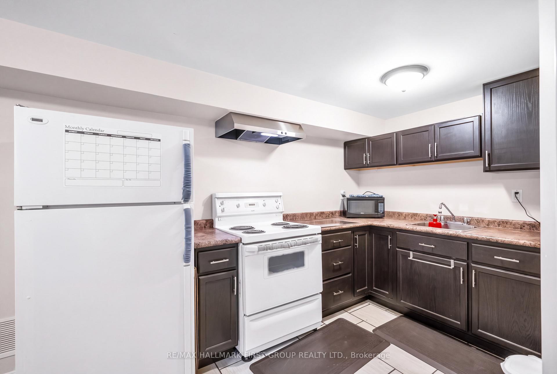 Photo 5 of 487 Cunningham Avenue, Oshawa, McLaughlin — HOMEH