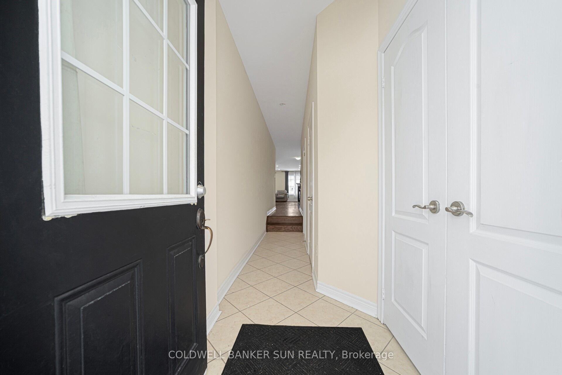 Photo 2 of 146 Crystalview Crescent, Brampton, Bram East — HOMEH
