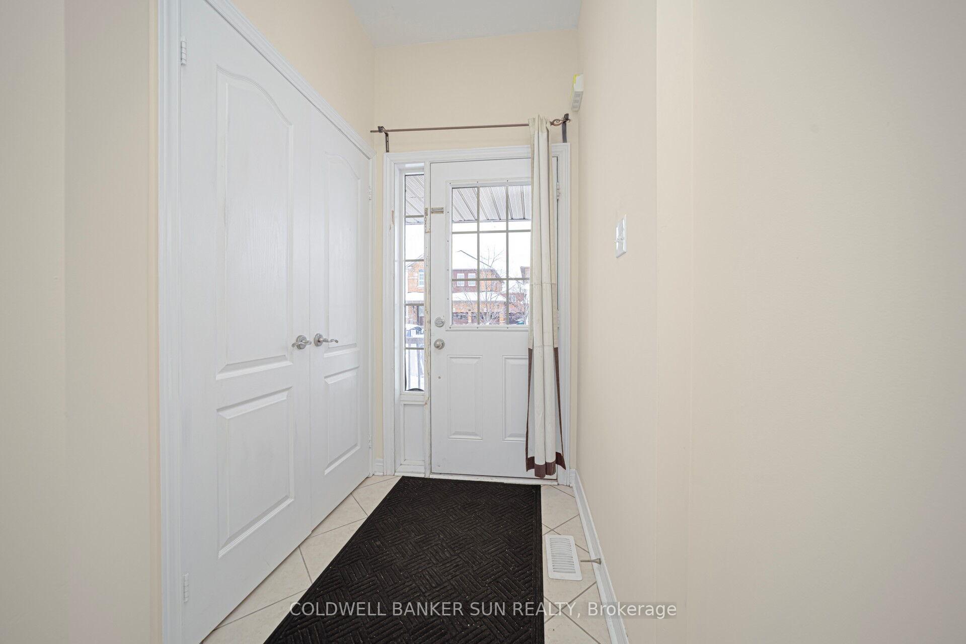 Photo 3 of 146 Crystalview Crescent, Brampton, Bram East — HOMEH