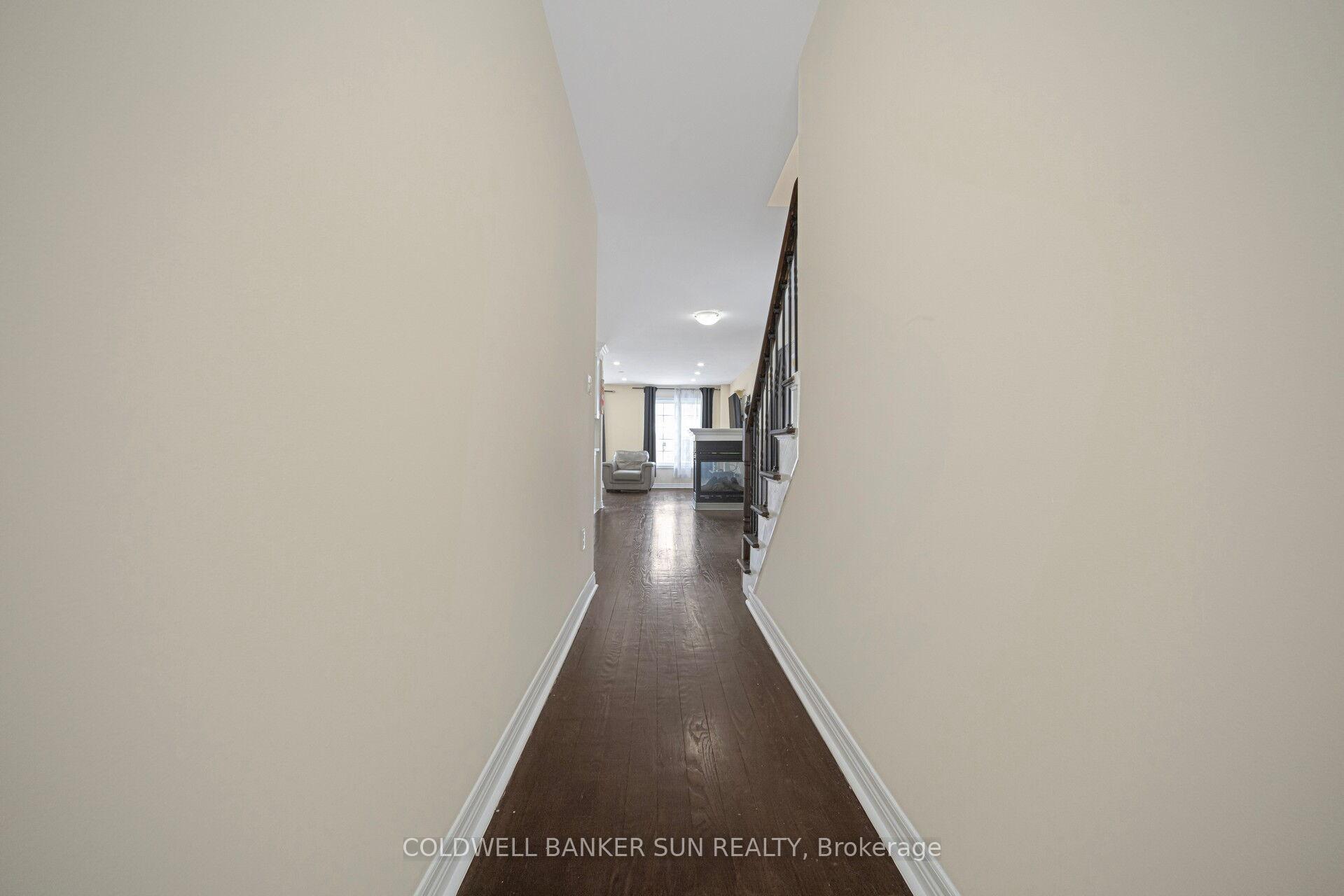 Photo 6 of 146 Crystalview Crescent, Brampton, Bram East — HOMEH