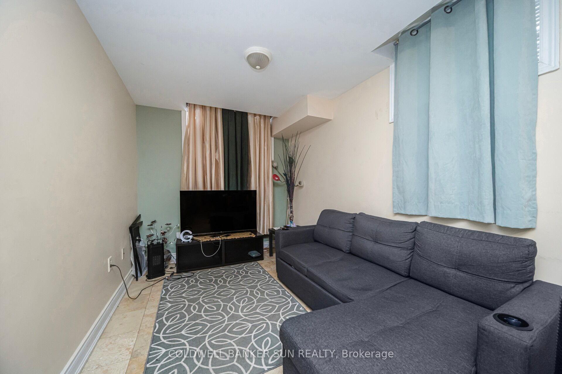 Photo 35 of 146 Crystalview Crescent, Brampton, Bram East — HOMEH