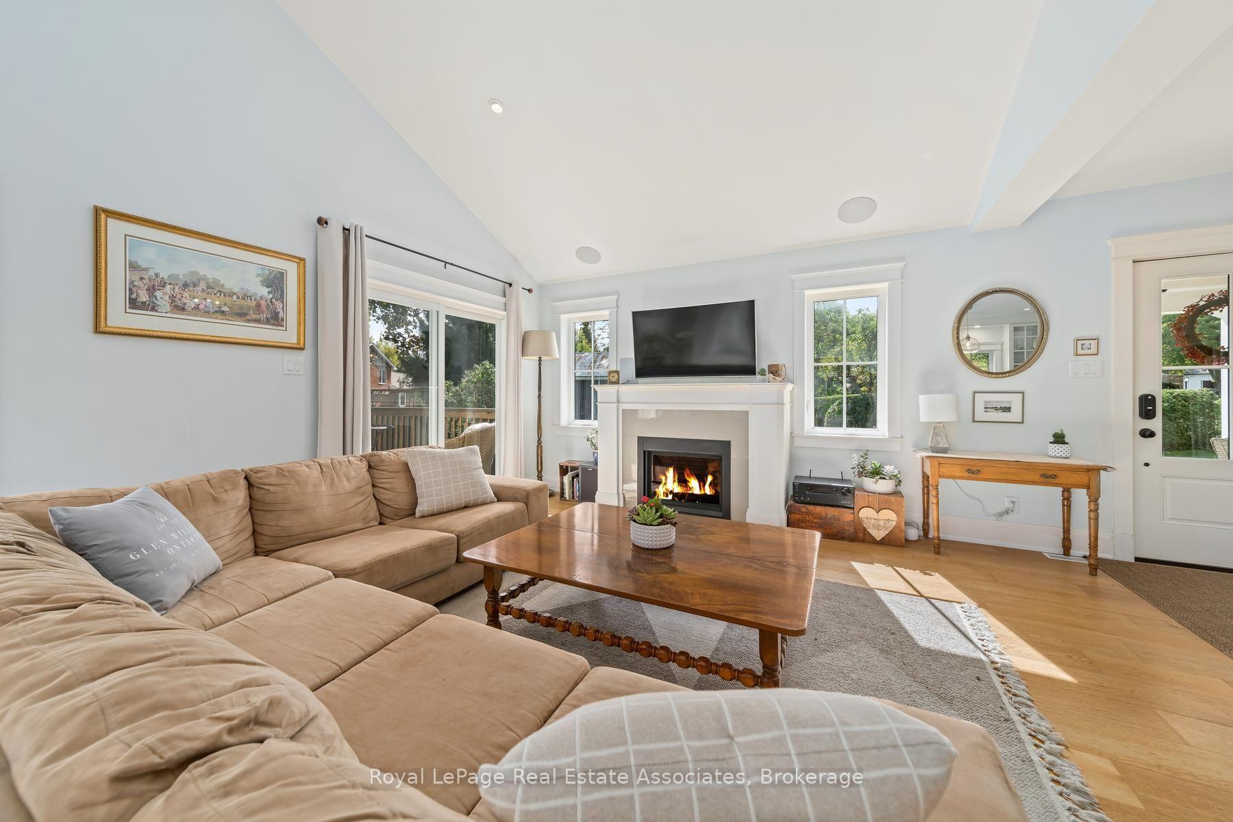 Photo 7 of 16 Wildwood Road, Halton Hills, Glen Williams — HOMEH