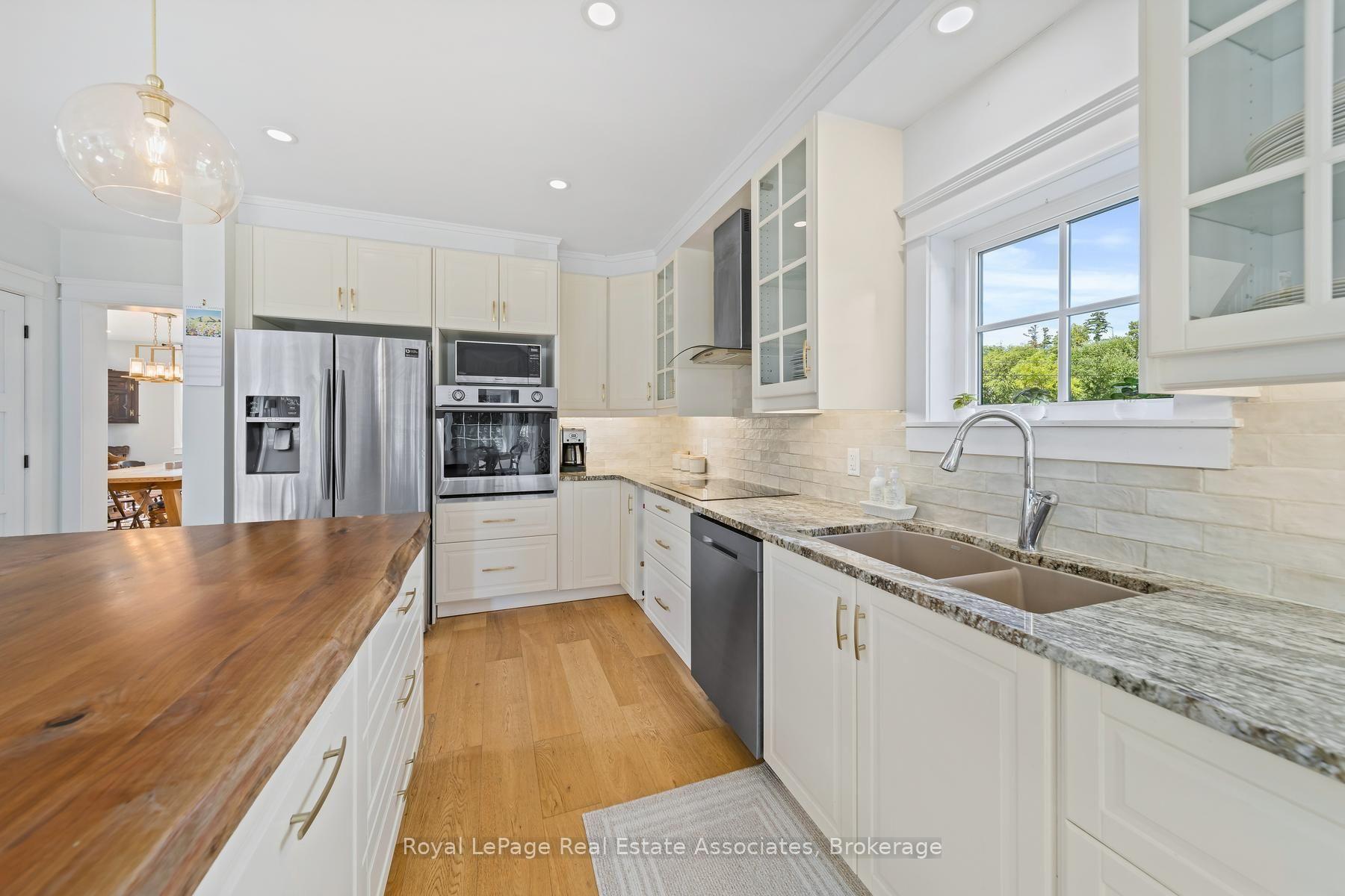 Photo 10 of 16 Wildwood Road, Halton Hills, Glen Williams — HOMEH