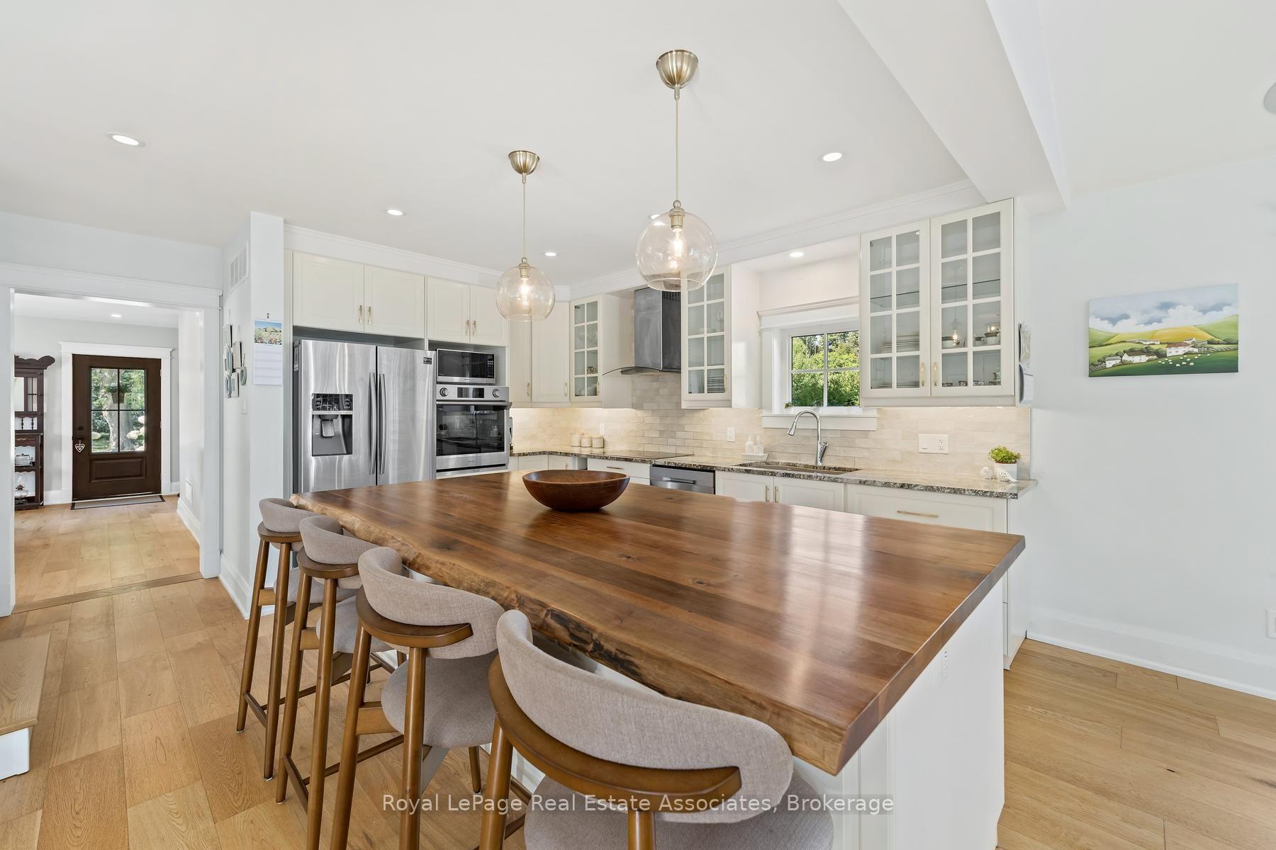 Photo 11 of 16 Wildwood Road, Halton Hills, Glen Williams — HOMEH