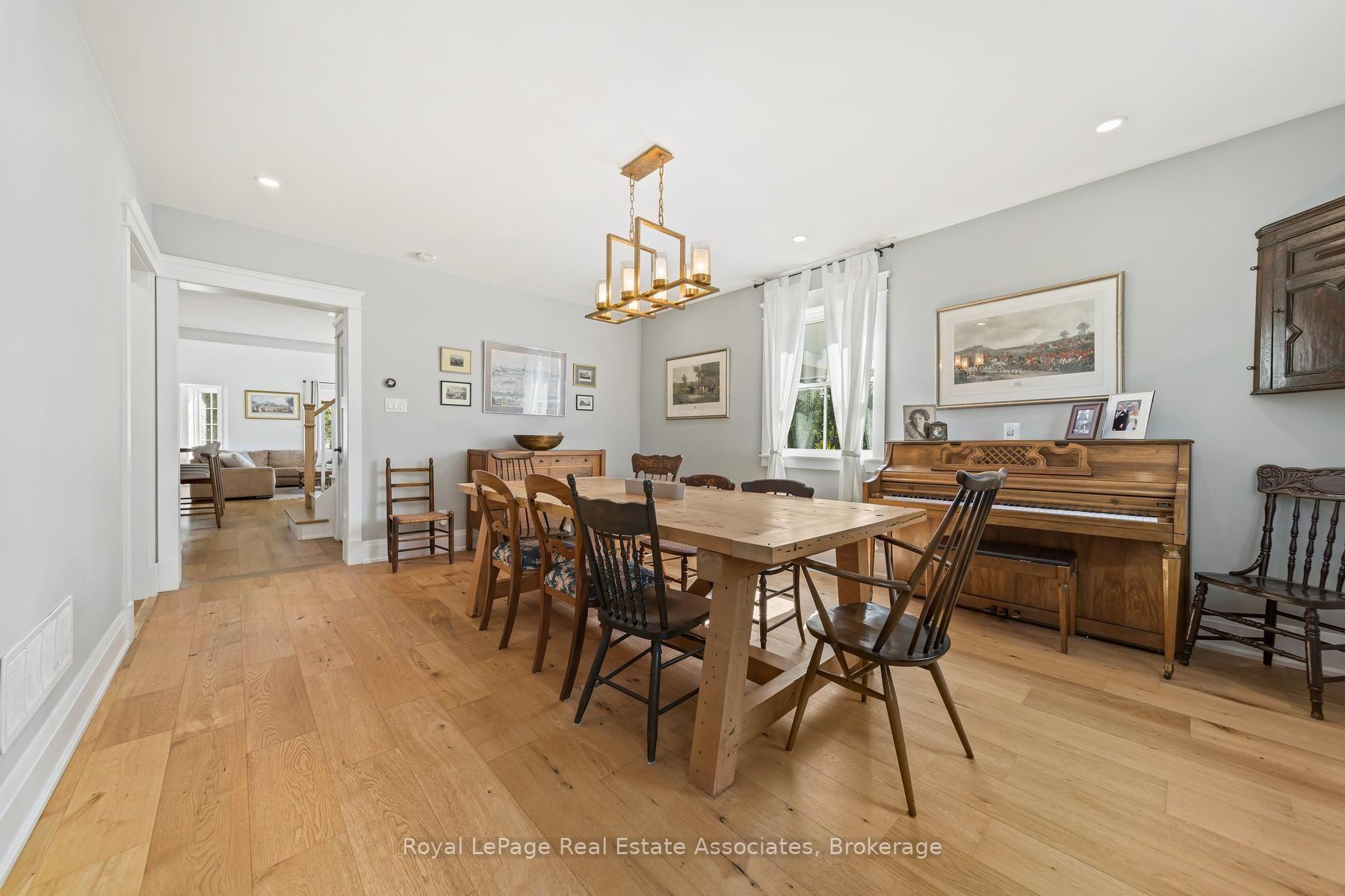 Photo 17 of 16 Wildwood Road, Halton Hills, Glen Williams — HOMEH