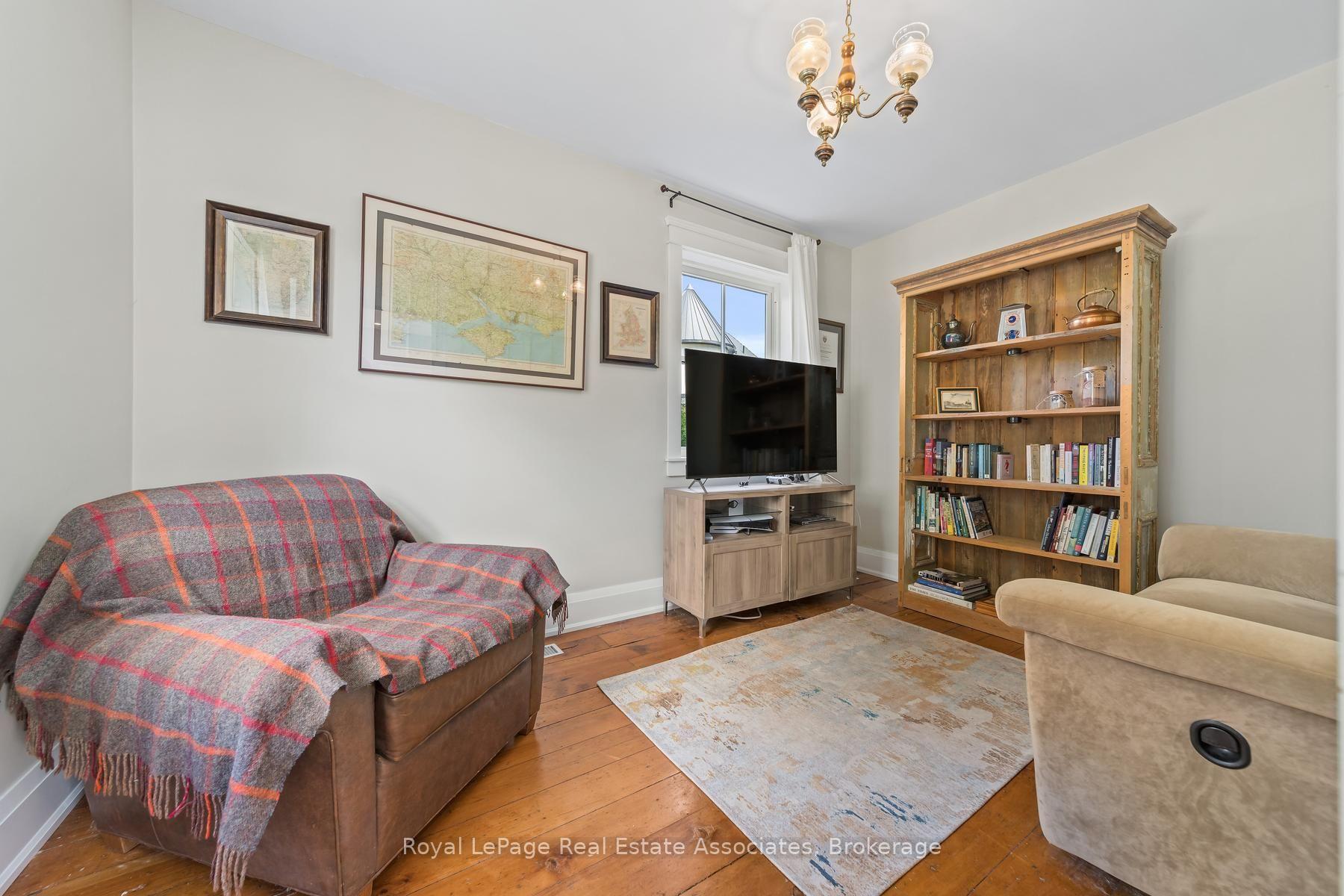 Photo 18 of 16 Wildwood Road, Halton Hills, Glen Williams — HOMEH