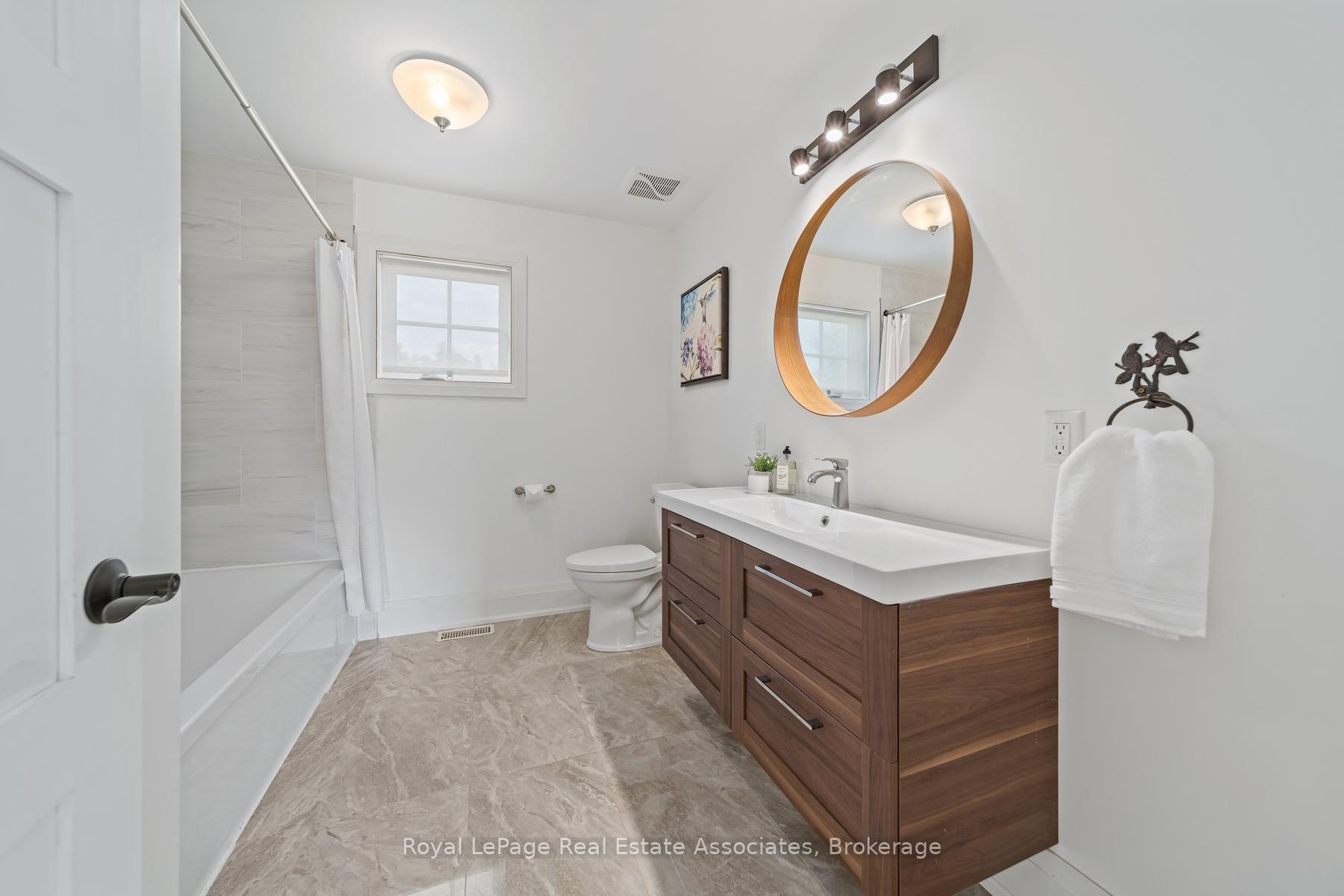Photo 25 of 16 Wildwood Road, Halton Hills, Glen Williams — HOMEH