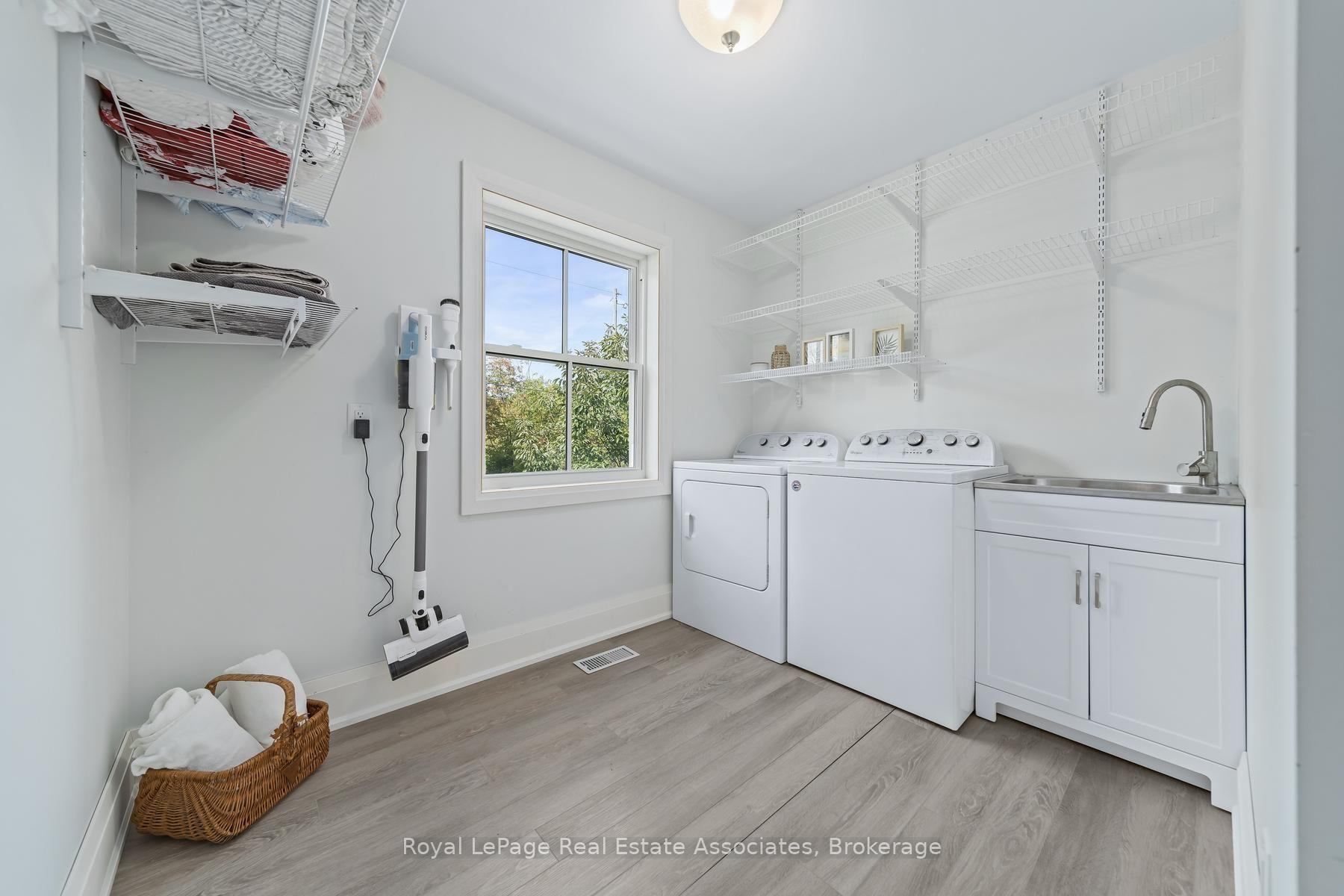 Photo 28 of 16 Wildwood Road, Halton Hills, Glen Williams — HOMEH