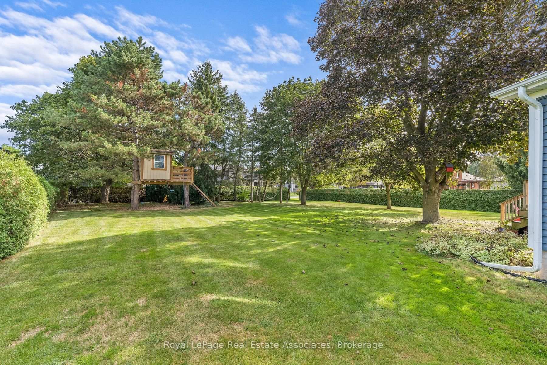 Photo 40 of 16 Wildwood Road, Halton Hills, Glen Williams — HOMEH
