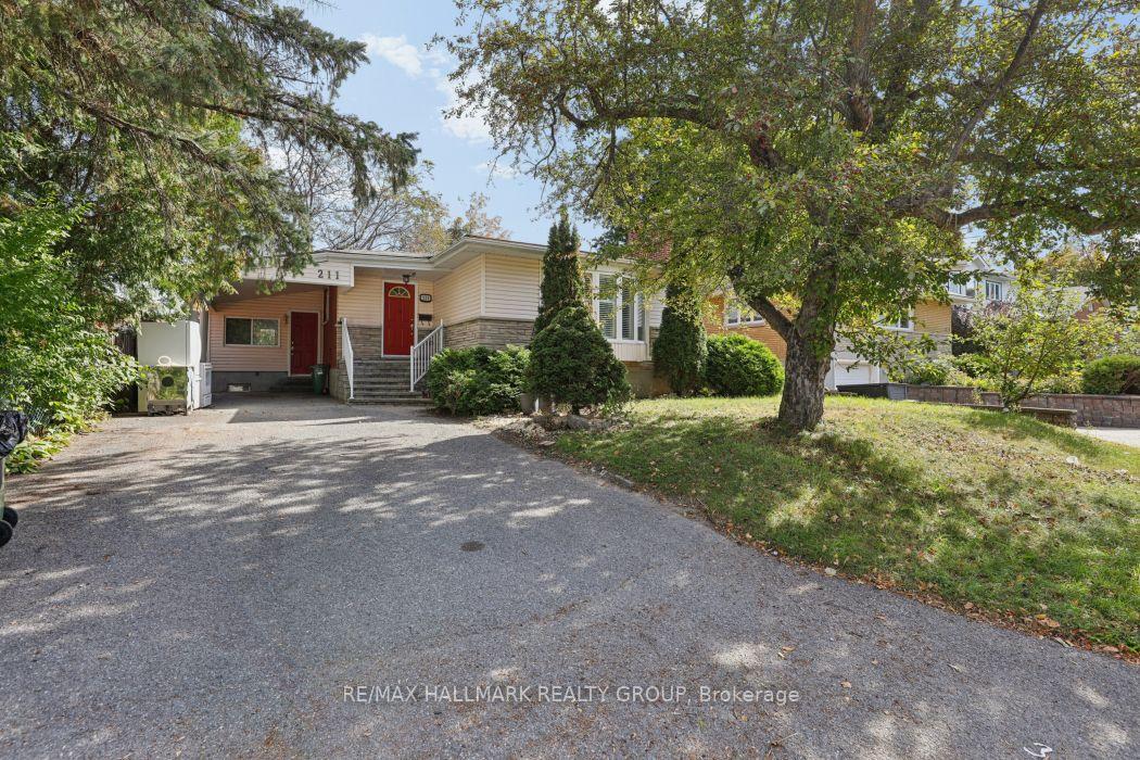Photo 1 of 211 Harcourt Avenue, Ottawa, Woodroffe — HOMEH