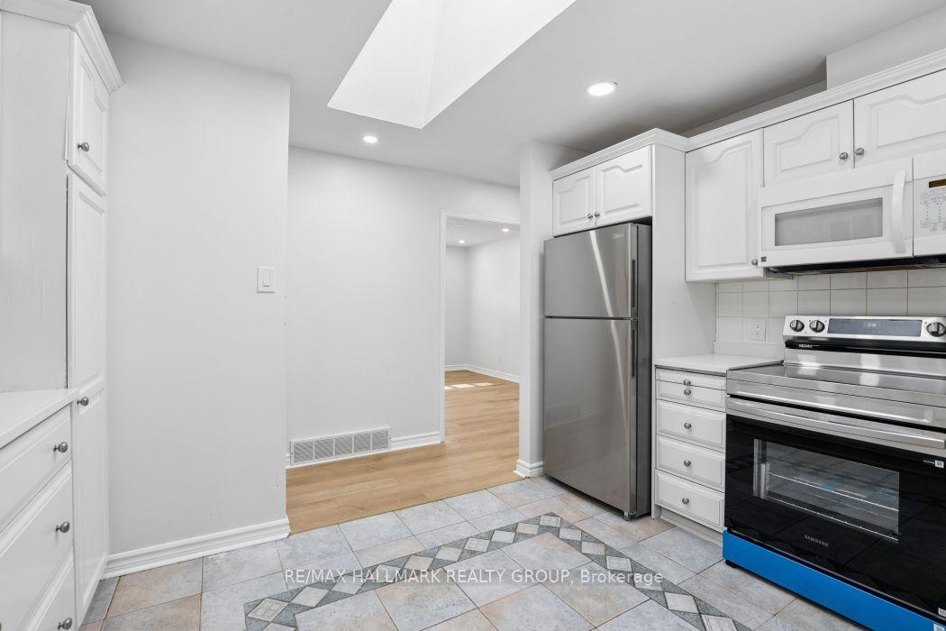 Photo 18 of 211 Harcourt Avenue, Ottawa, Woodroffe — HOMEH
