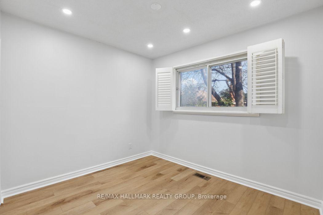 Photo 22 of 211 Harcourt Avenue, Ottawa, Woodroffe — HOMEH