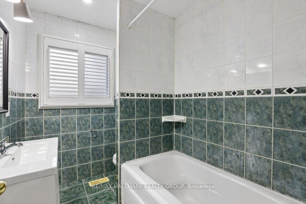 Photo 23 of 211 Harcourt Avenue, Ottawa, Woodroffe — HOMEH