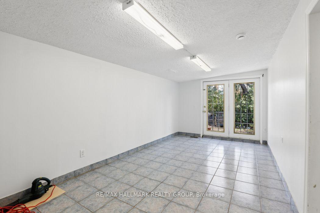 Photo 24 of 211 Harcourt Avenue, Ottawa, Woodroffe — HOMEH
