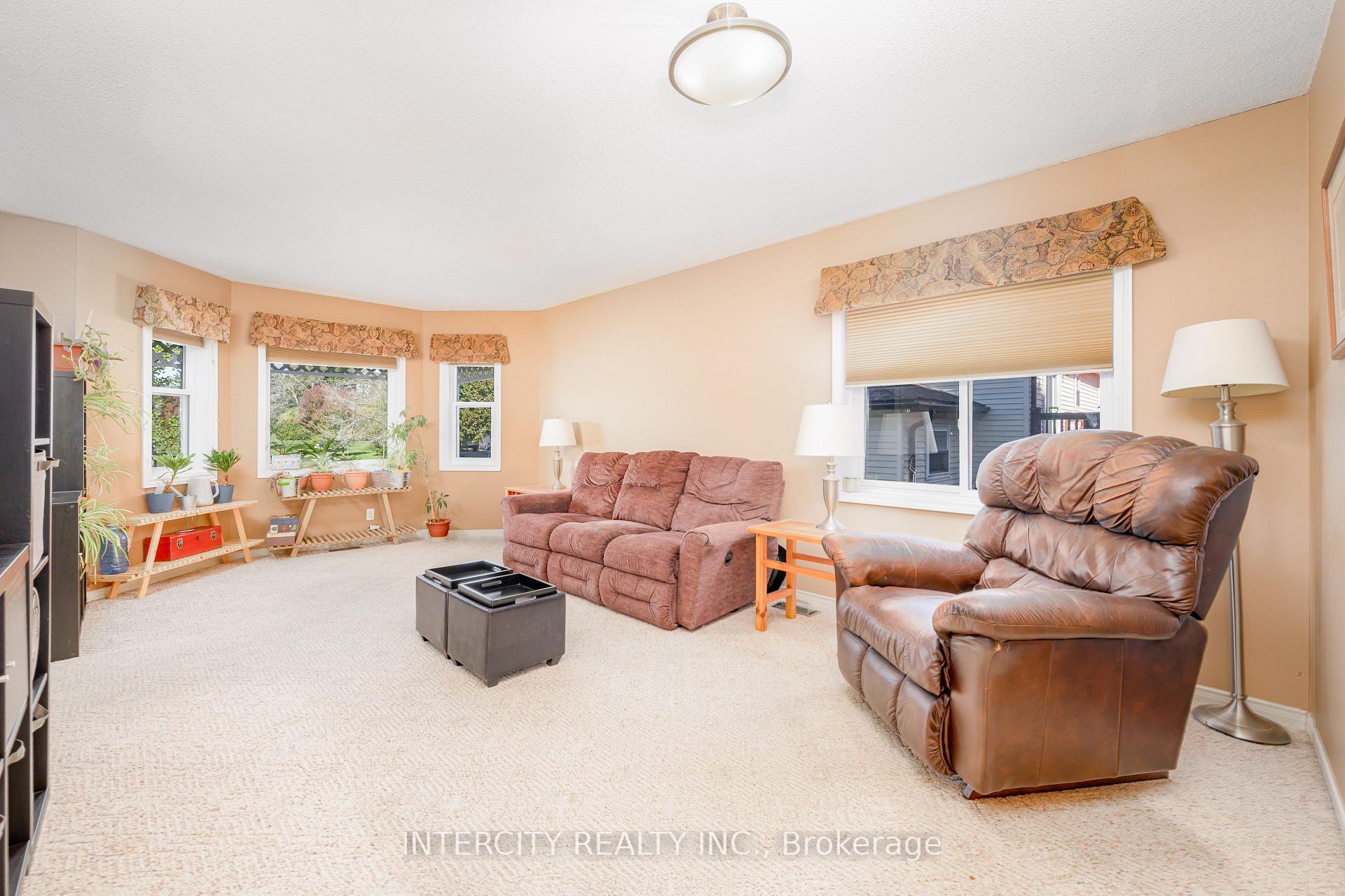 Photo 21 of 48 Champlain Boulevard, Kawartha Lakes, Lindsay — HOMEH