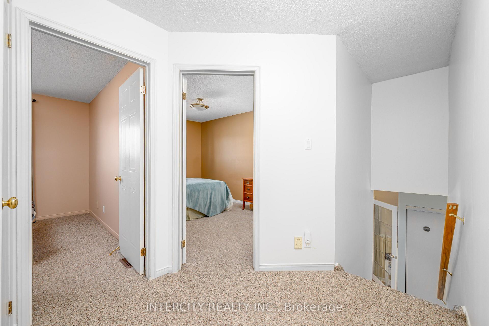 Photo 41 of 48 Champlain Boulevard, Kawartha Lakes, Lindsay — HOMEH