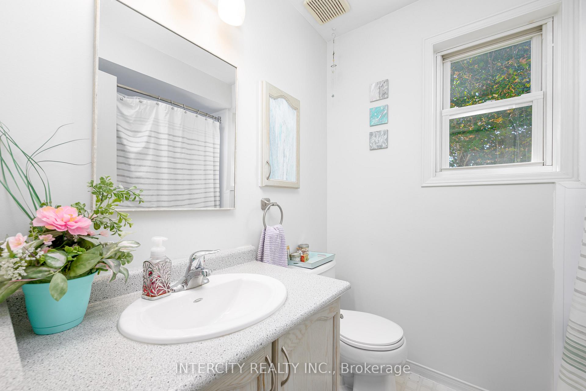Photo 45 of 48 Champlain Boulevard, Kawartha Lakes, Lindsay — HOMEH