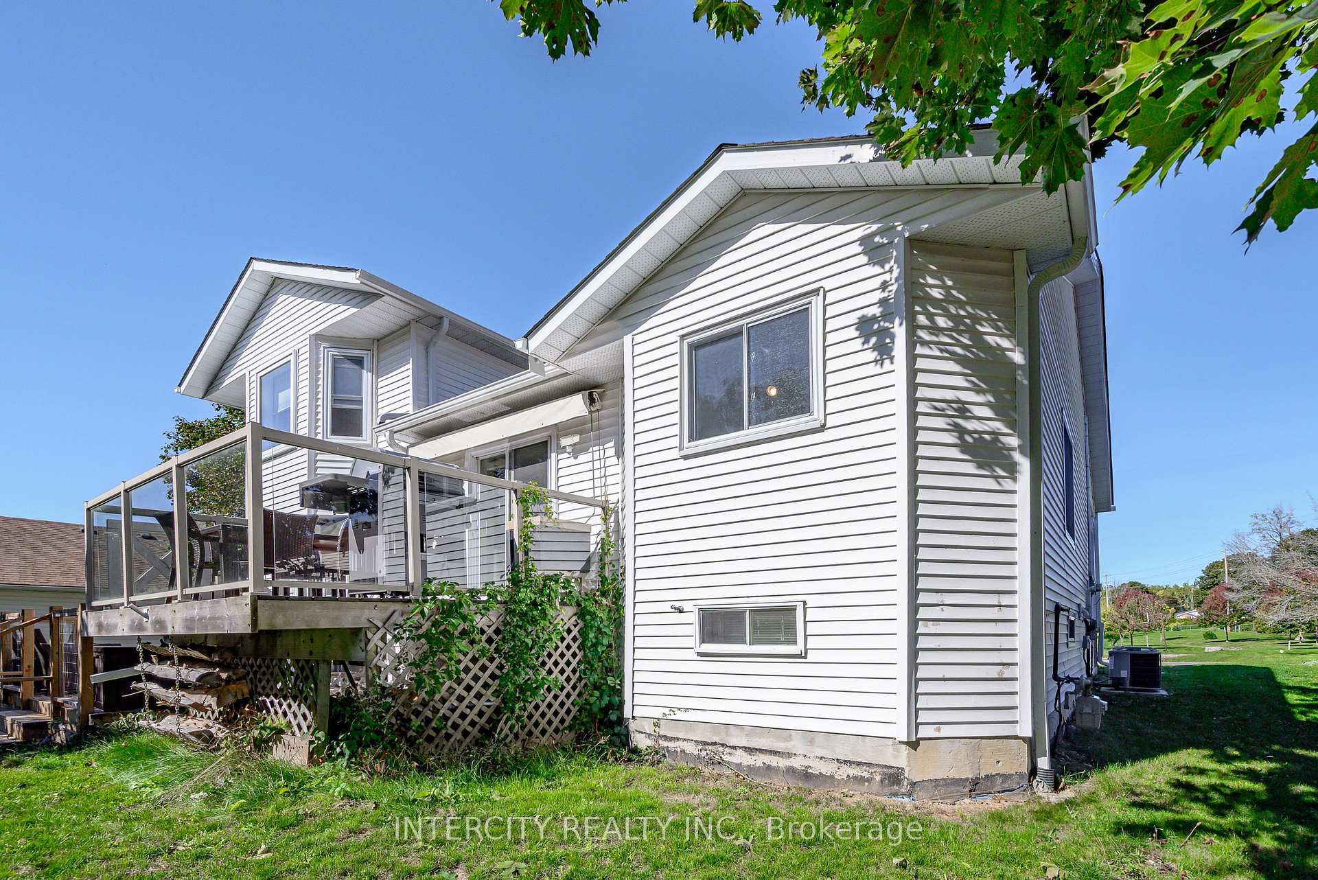 Photo 55 of 48 Champlain Boulevard, Kawartha Lakes, Lindsay — HOMEH