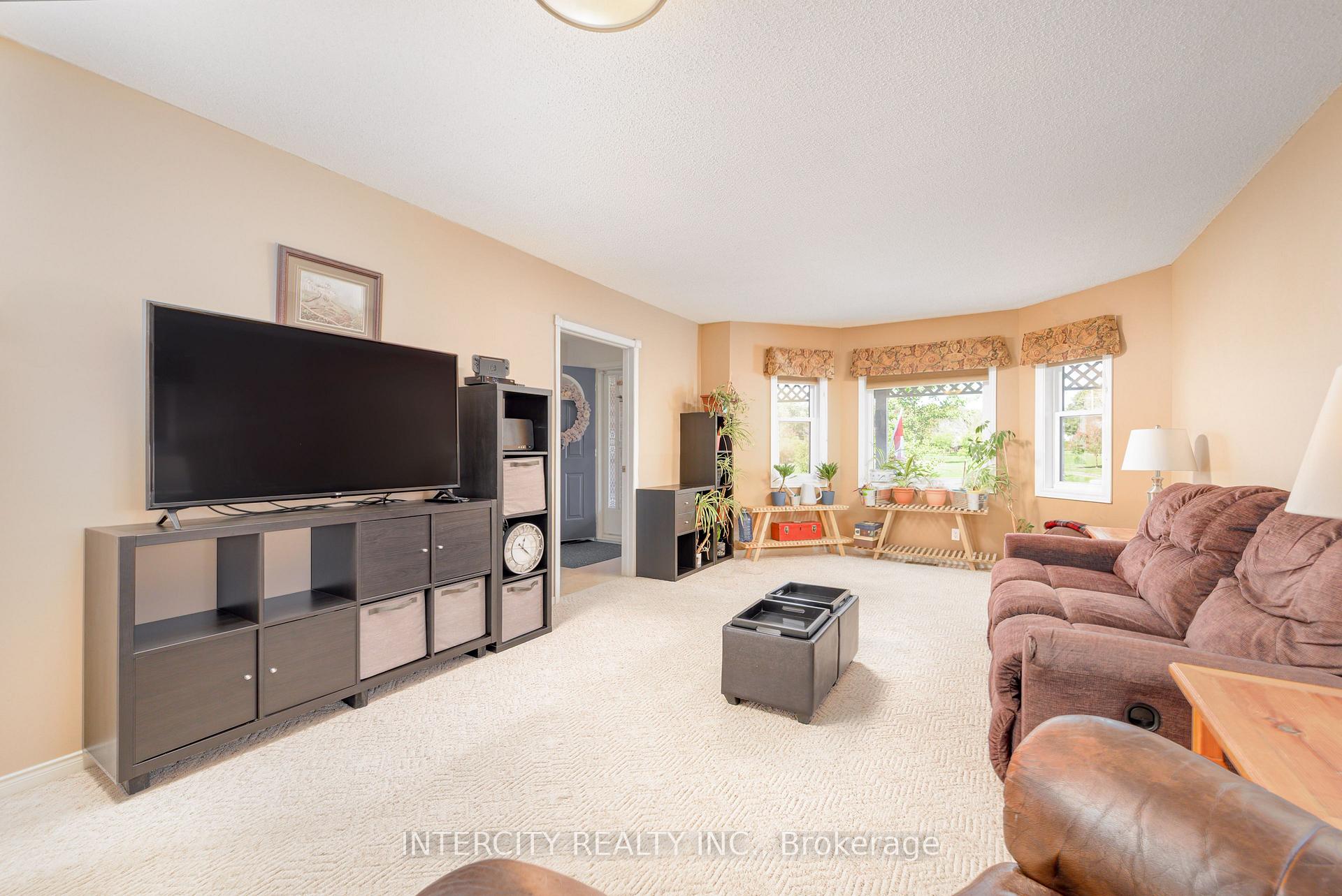 Photo 59 of 48 Champlain Boulevard, Kawartha Lakes, Lindsay — HOMEH