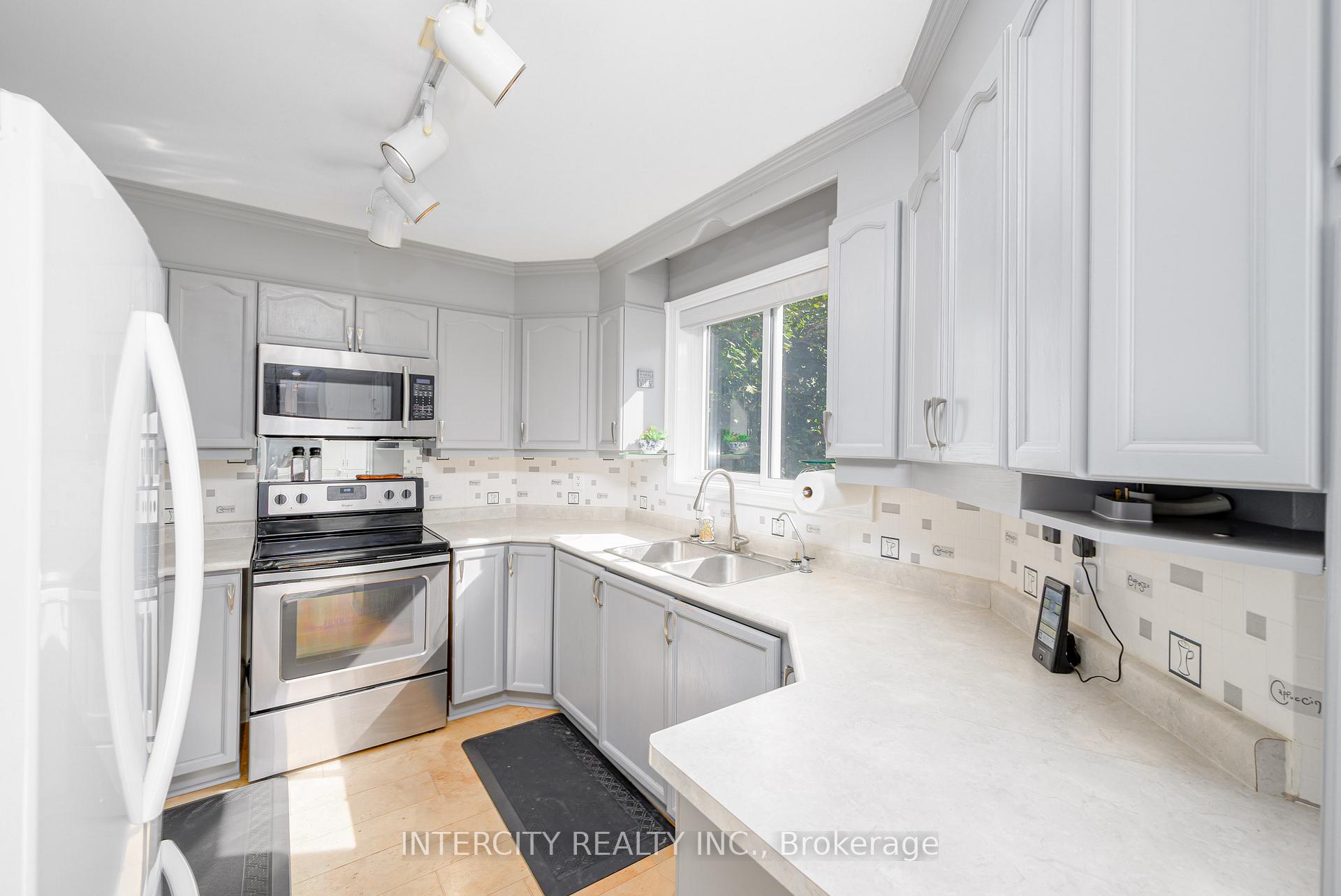 Photo 67 of 48 Champlain Boulevard, Kawartha Lakes, Lindsay — HOMEH