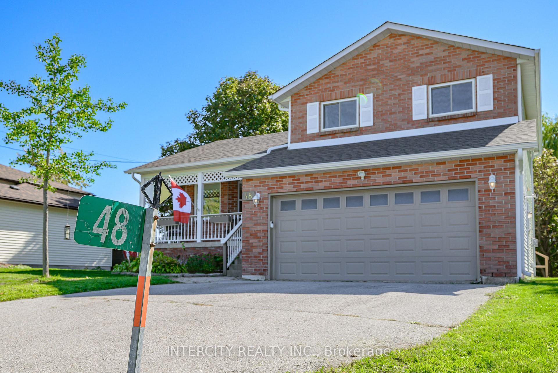 Photo 4 of 48 Champlain Boulevard, Kawartha Lakes, Lindsay — HOMEH