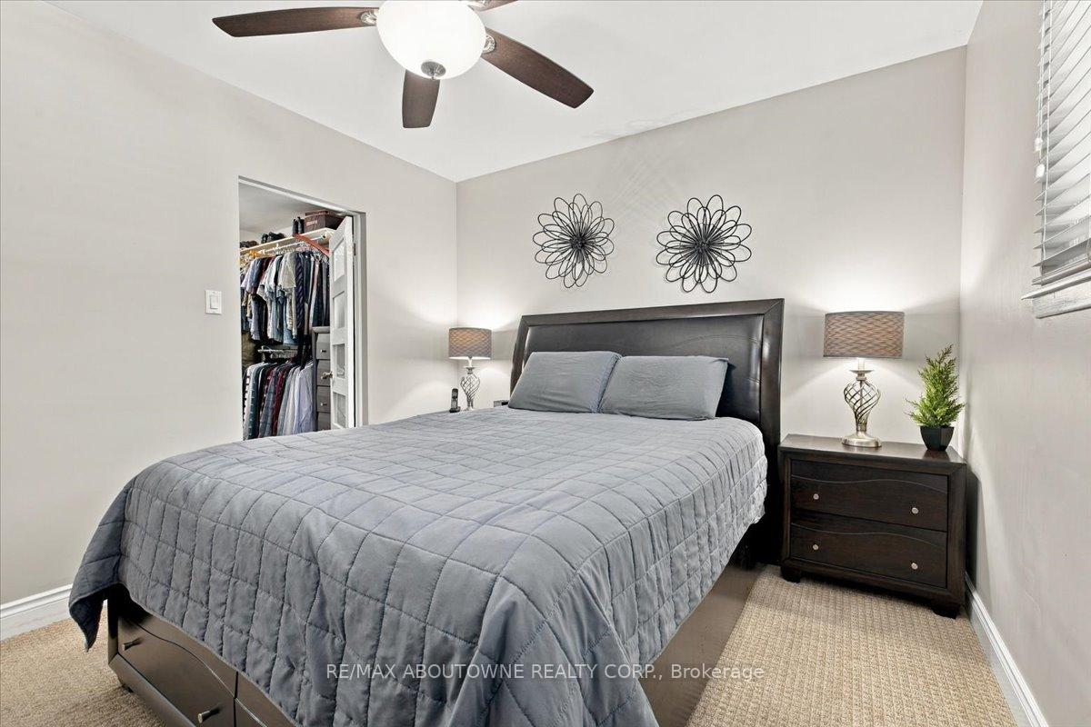 Photo 18 of 2408 Hereford Crescent, Burlington, Mountainside — HOMEH