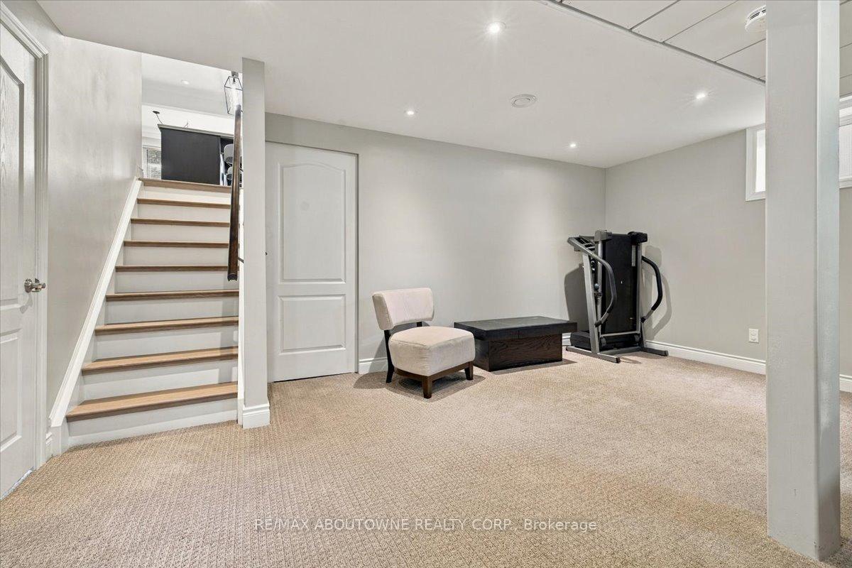 Photo 25 of 2408 Hereford Crescent, Burlington, Mountainside — HOMEH