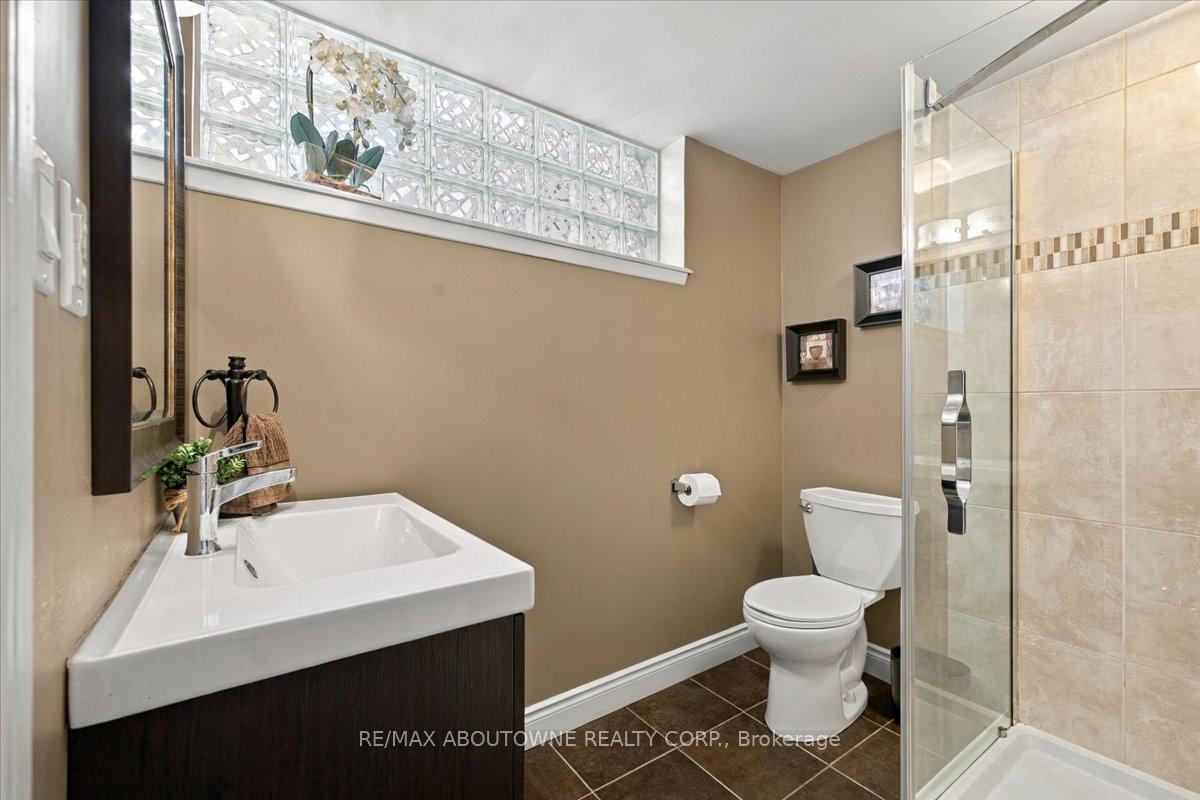 Photo 29 of 2408 Hereford Crescent, Burlington, Mountainside — HOMEH