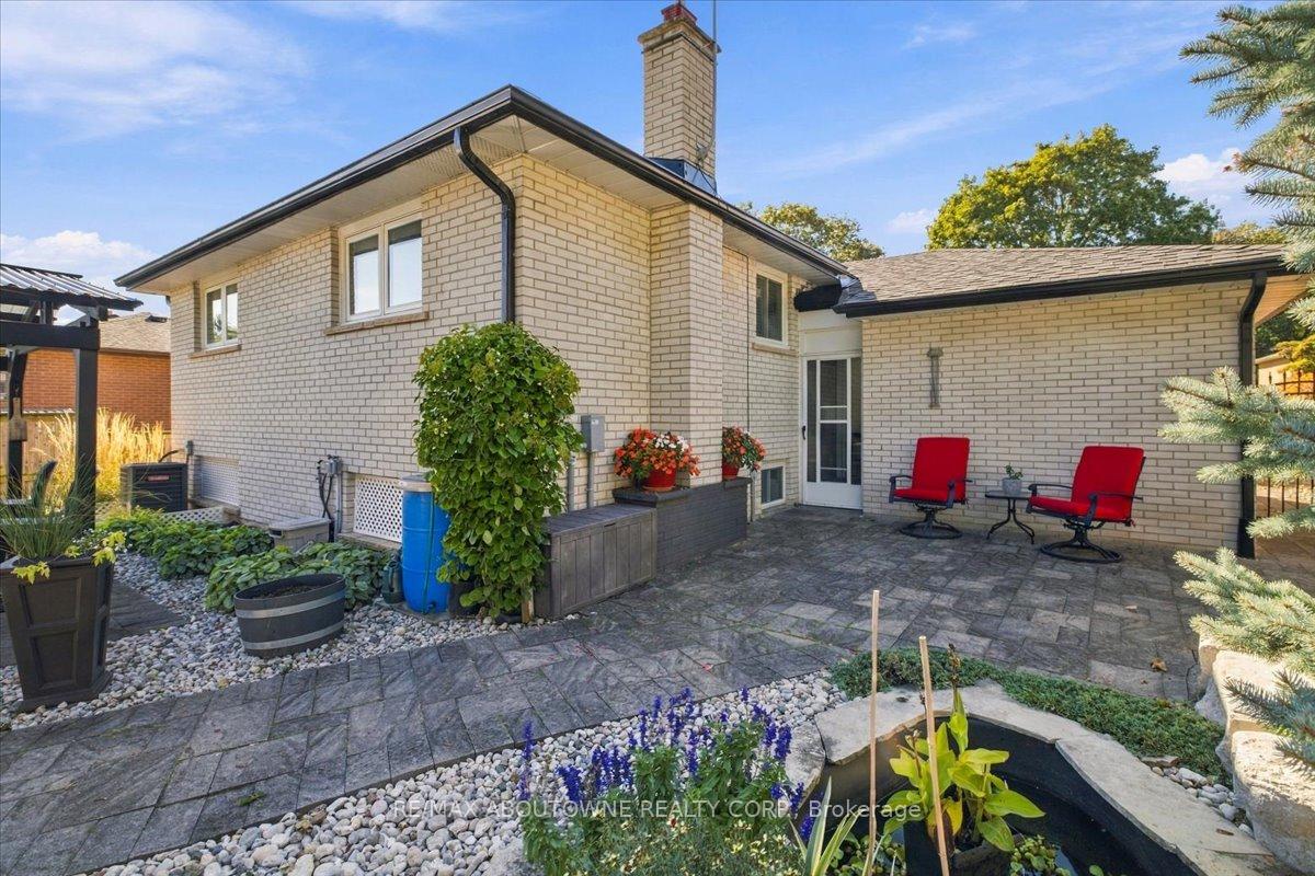 Photo 31 of 2408 Hereford Crescent, Burlington, Mountainside — HOMEH