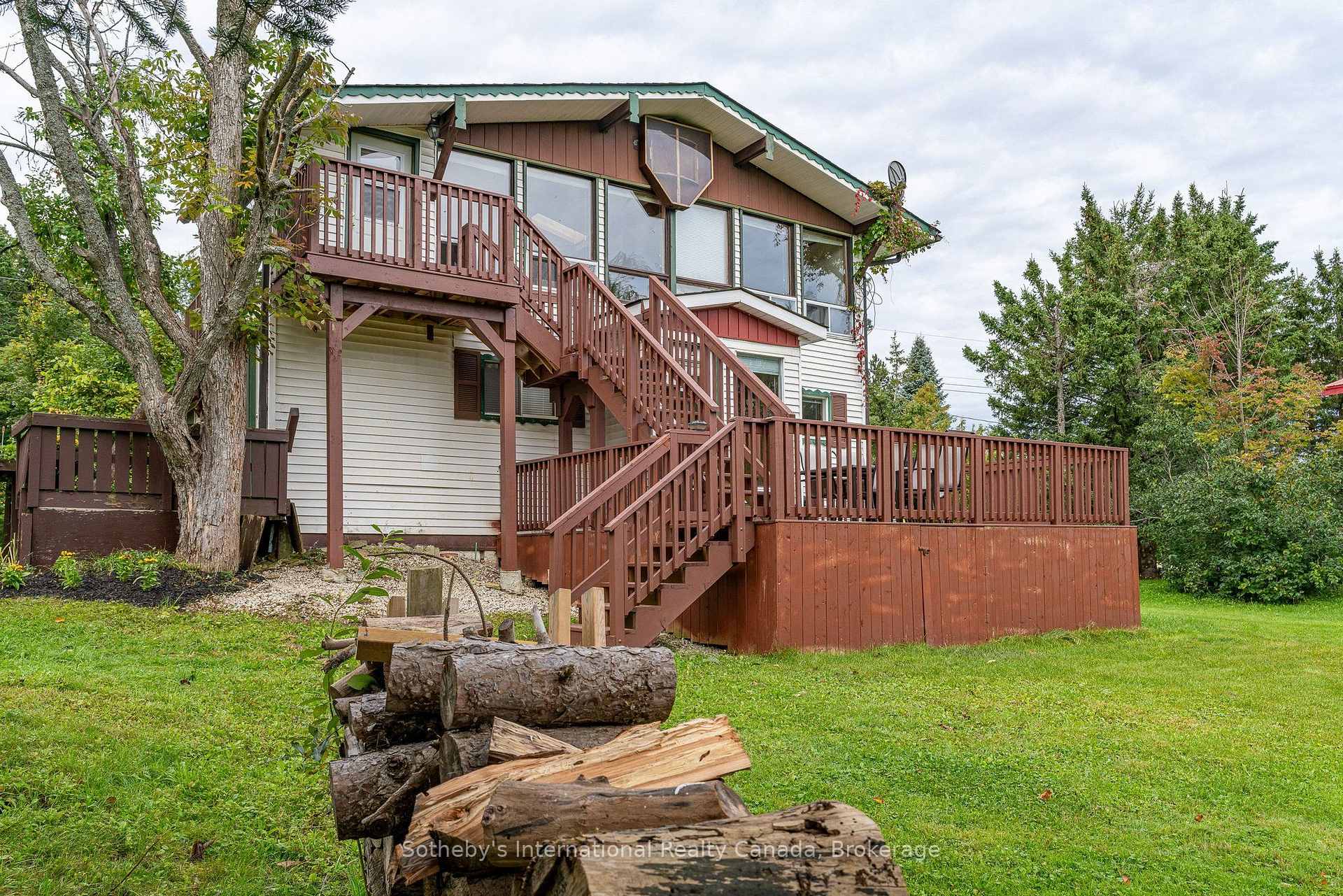 Photo 2 of 121 Hamlet Road, Blue Mountains — HOMEH
