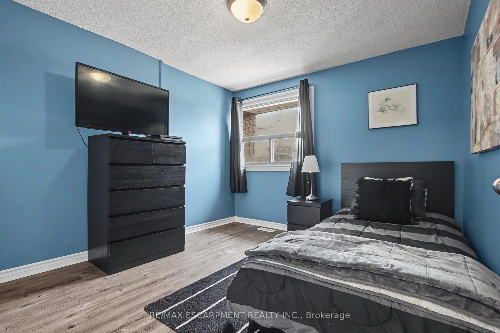 Photo 18 of Unit 4, 661 Francis Road, Burlington, LaSalle — HOMEH