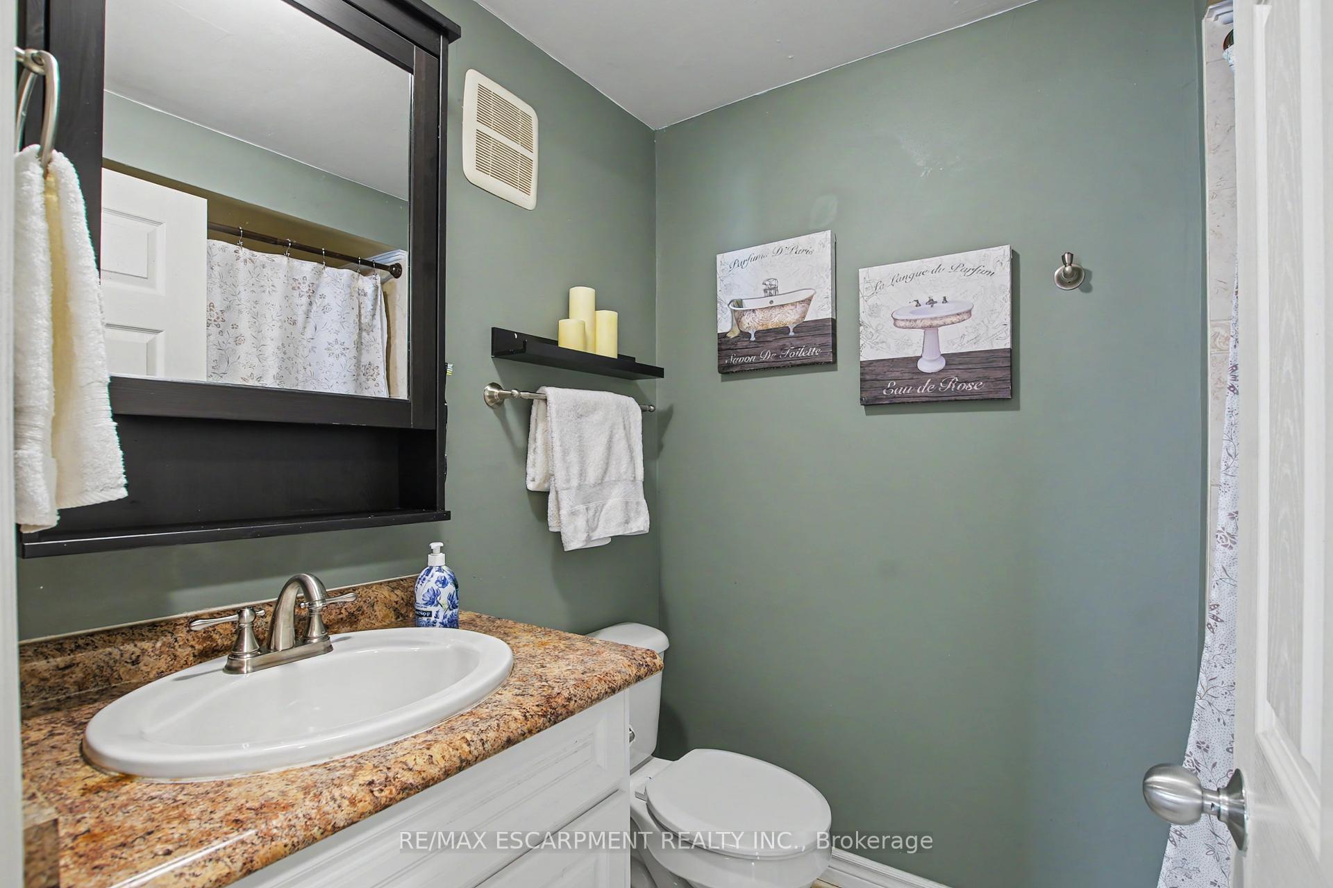 Photo 20 of Unit 4, 661 Francis Road, Burlington, LaSalle — HOMEH