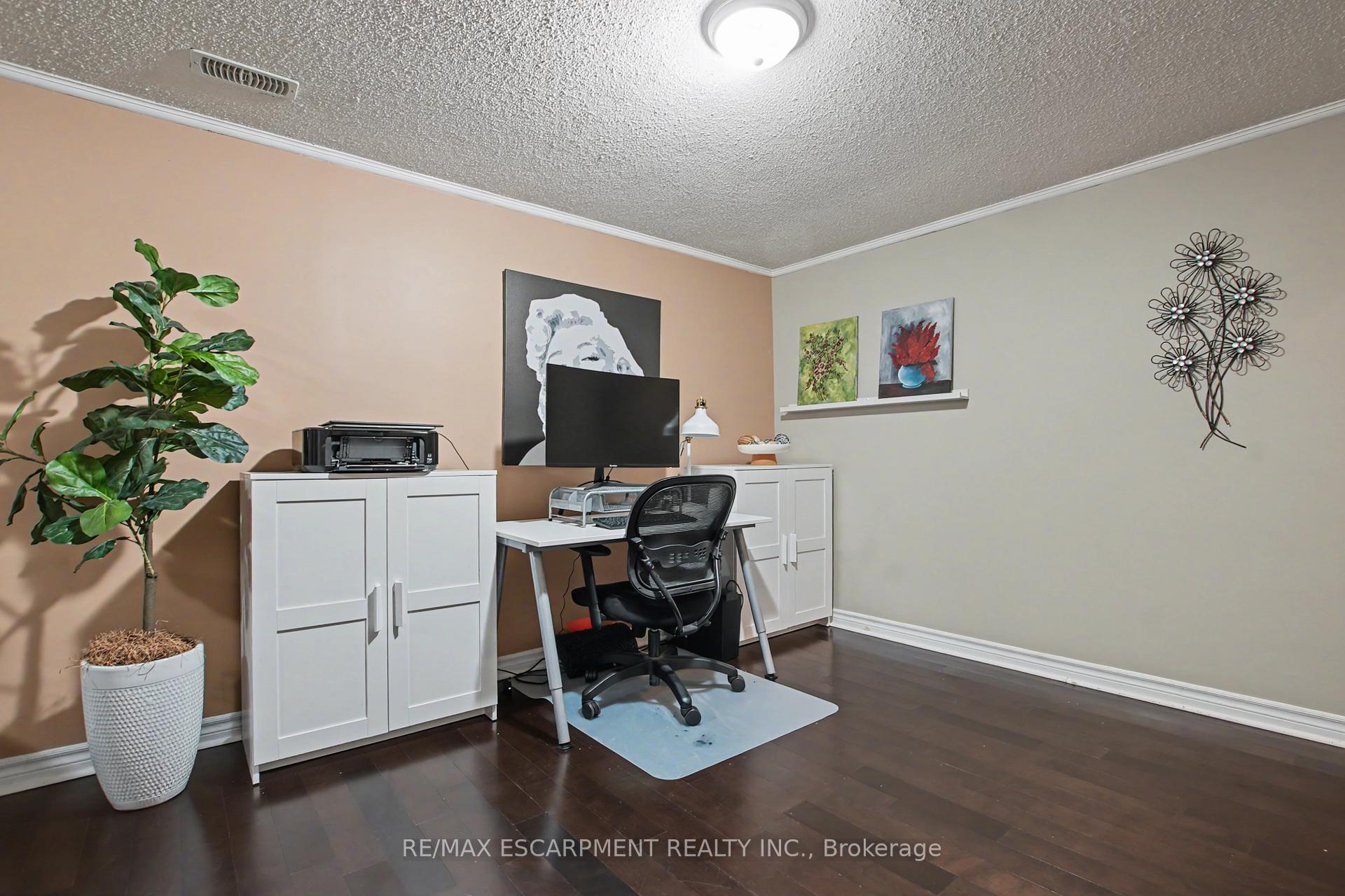 Photo 22 of Unit 4, 661 Francis Road, Burlington, LaSalle — HOMEH