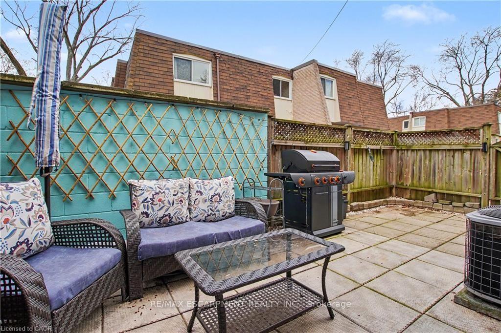 Photo 26 of Unit 4, 661 Francis Road, Burlington, LaSalle — HOMEH