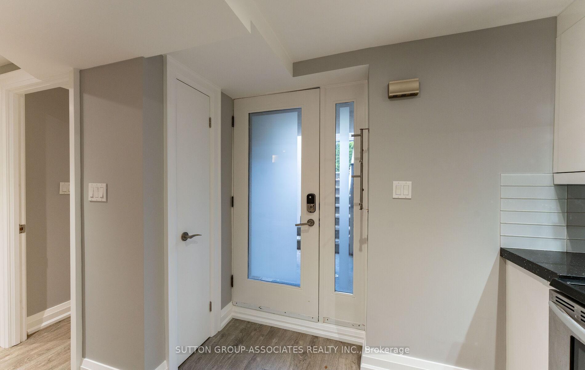 Photo 4 of Unit Lower, 358 Concord Avenue, Toronto, Dovercourt-Wallace Emerson-Junction — HOMEH