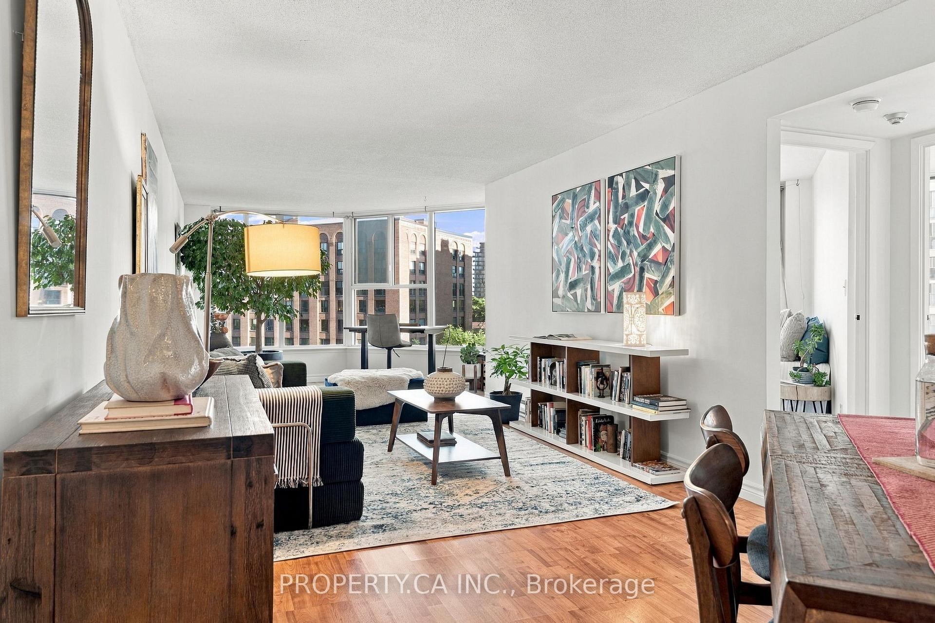 Photo 2 of Unit 625, 222 The Esplanade Avenue, Toronto, Waterfront Communities — HOMEH